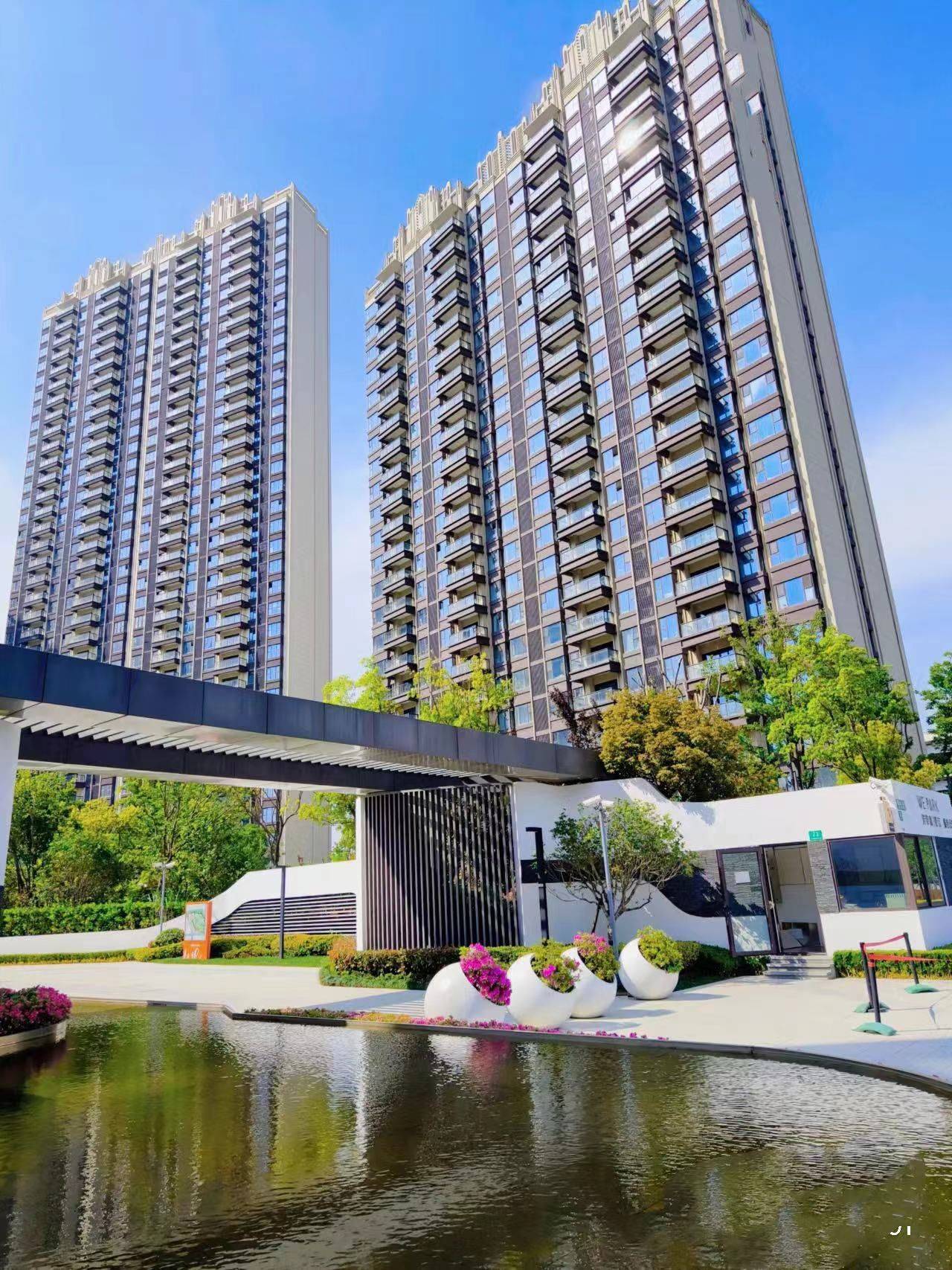 Shanghai-Yangpu-Cozy Home,Clean&Comfy,No Gender Limit,Hustle & Bustle,“Friends”,Chilled,LGBTQ Friendly