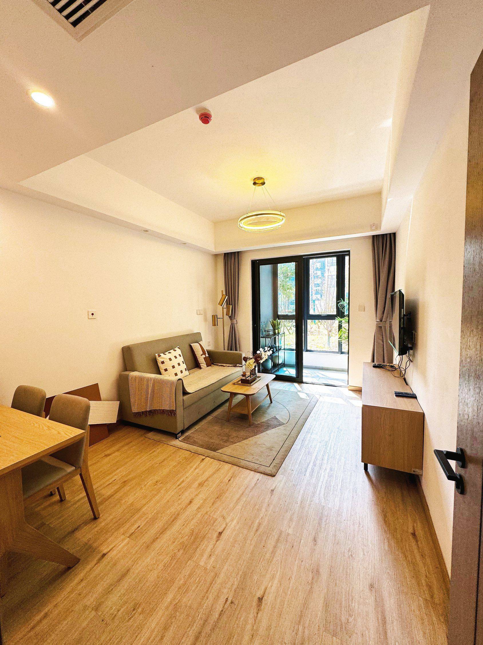 Shanghai-Xuhui-Cozy Home,Clean&Comfy,No Gender Limit,Hustle & Bustle,Chilled,LGBTQ Friendly,Pet Friendly