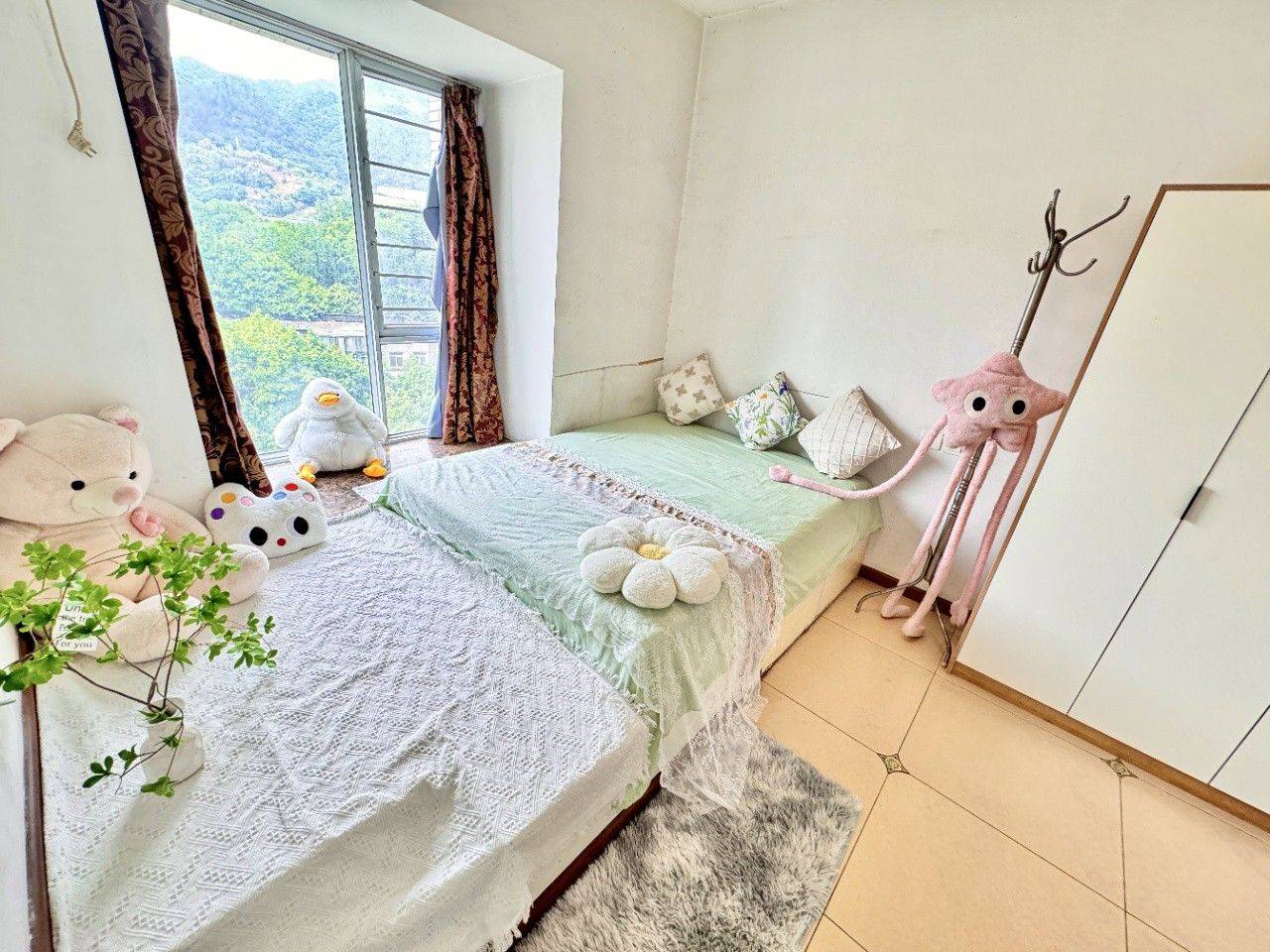 Chongqing-Shapingba-Cozy Home,Clean&Comfy,No Gender Limit,Hustle & Bustle,“Friends”,Chilled,LGBTQ Friendly,Pet Friendly