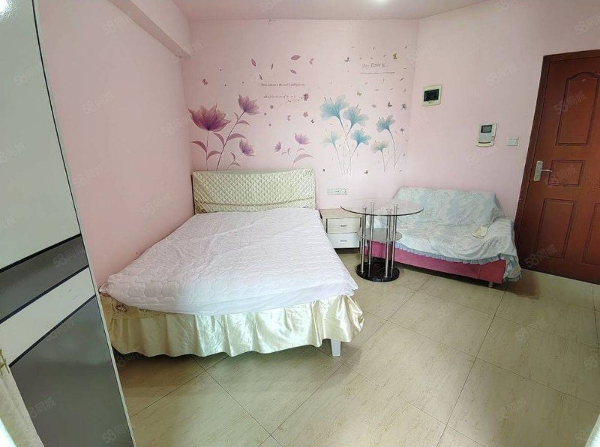 Dongguan-Changping-Cozy Home,Clean&Comfy,Hustle & Bustle,“Friends”