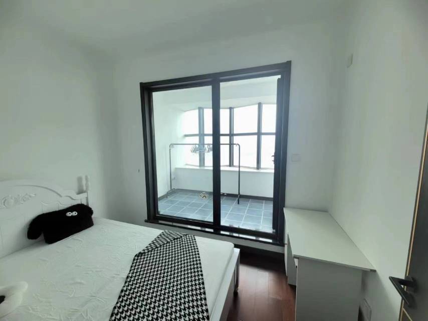 Qingdao-Shibei-Cozy Home,Clean&Comfy,No Gender Limit,Hustle & Bustle