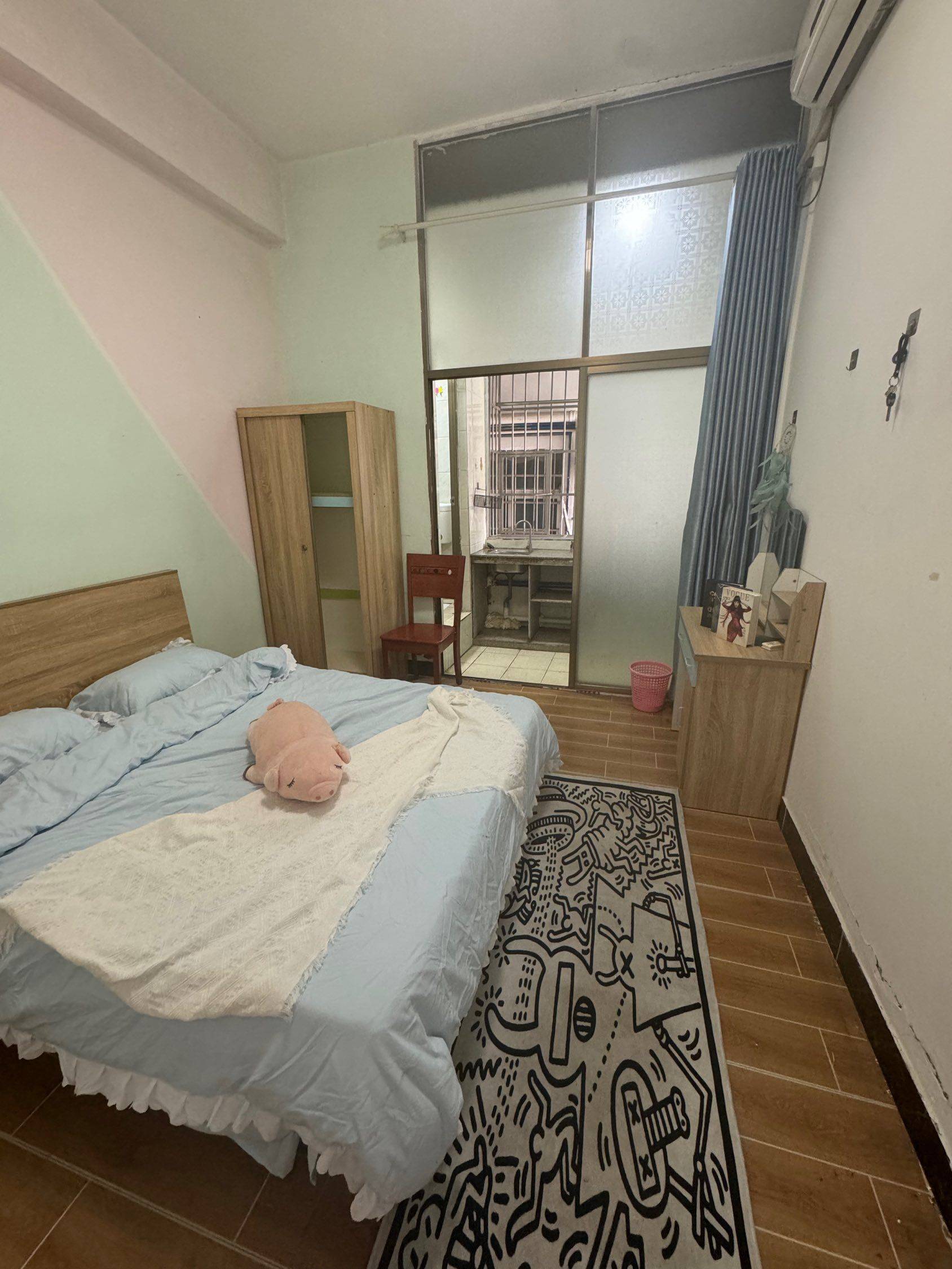 Guangzhou-Tianhe-No Gender Limit,Pet Friendly