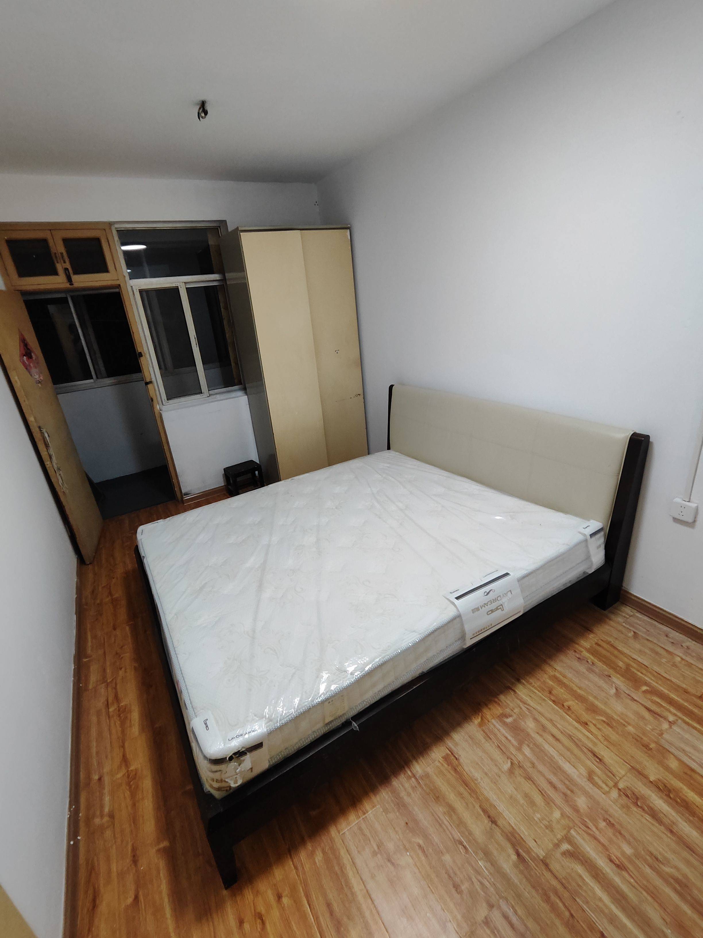 Zhengzhou-Zhongyuan-Cozy Home,Clean&Comfy,No Gender Limit