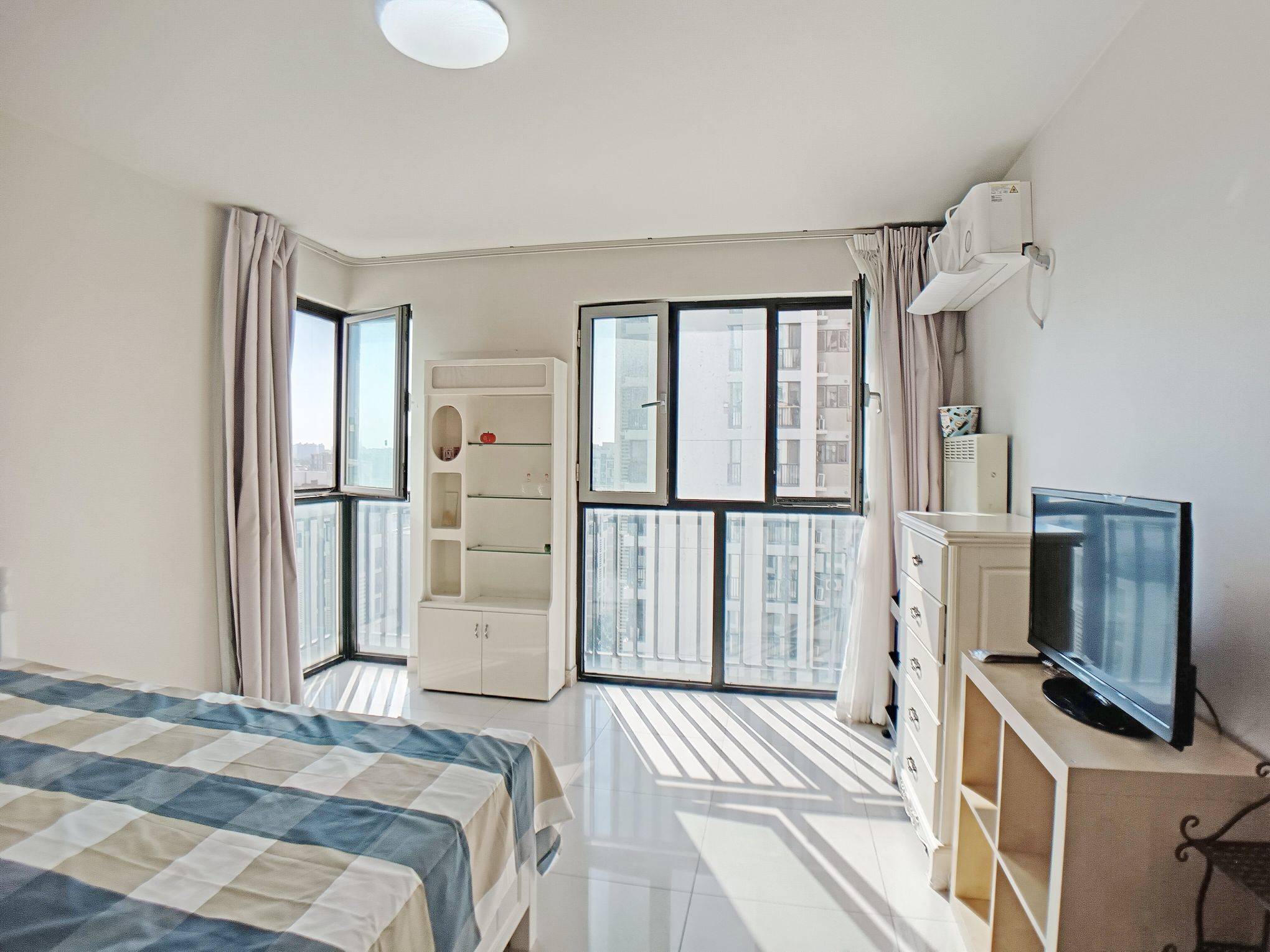 Beijing-Chaoyang-Cozy Home,Clean&Comfy,No Gender Limit,Hustle & Bustle,“Friends”,LGBTQ Friendly,Pet Friendly