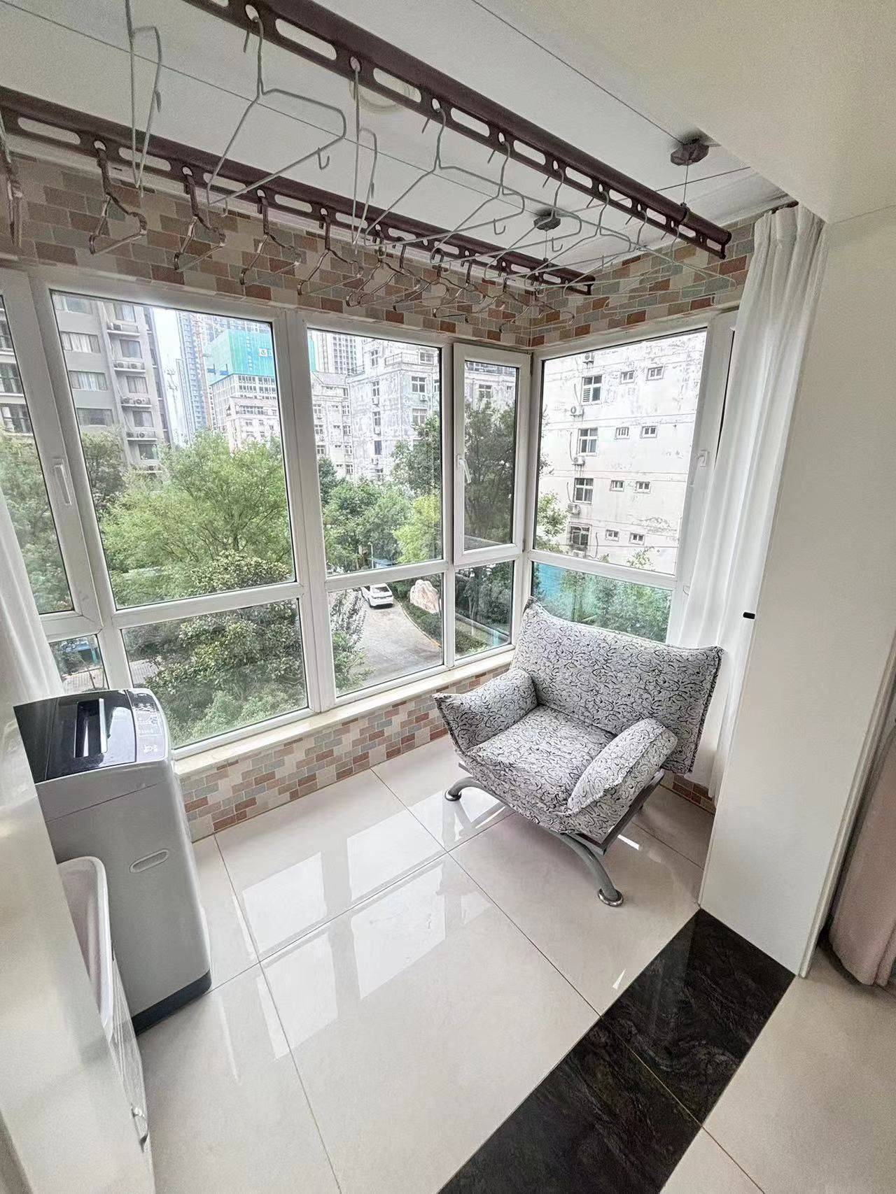 Zhengzhou-Erqi-Cozy Home,Clean&Comfy,No Gender Limit,Hustle & Bustle,“Friends”,Chilled,LGBTQ Friendly,Pet Friendly