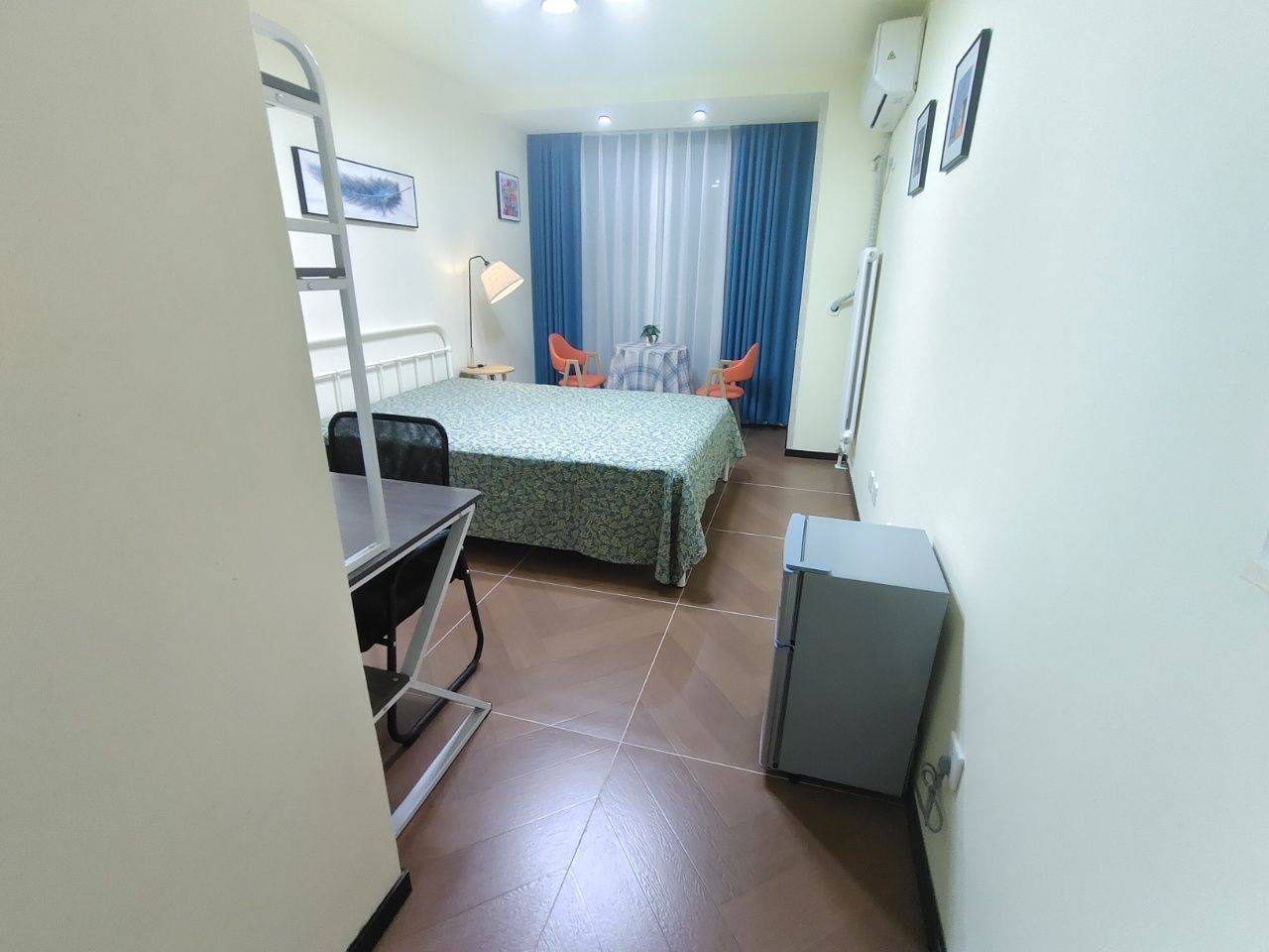 Beijing-Chaoyang-Cozy Home,Clean&Comfy,No Gender Limit,Hustle & Bustle,“Friends”,Chilled,LGBTQ Friendly,Pet Friendly