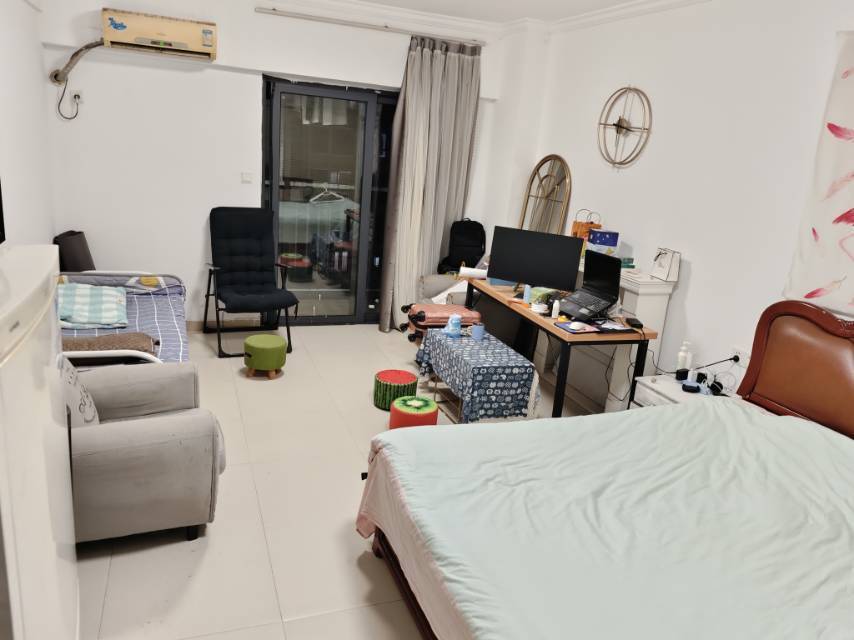 Wuhan-Hongshan-Cozy Home,Clean&Comfy,No Gender Limit,Hustle & Bustle,Chilled,LGBTQ Friendly