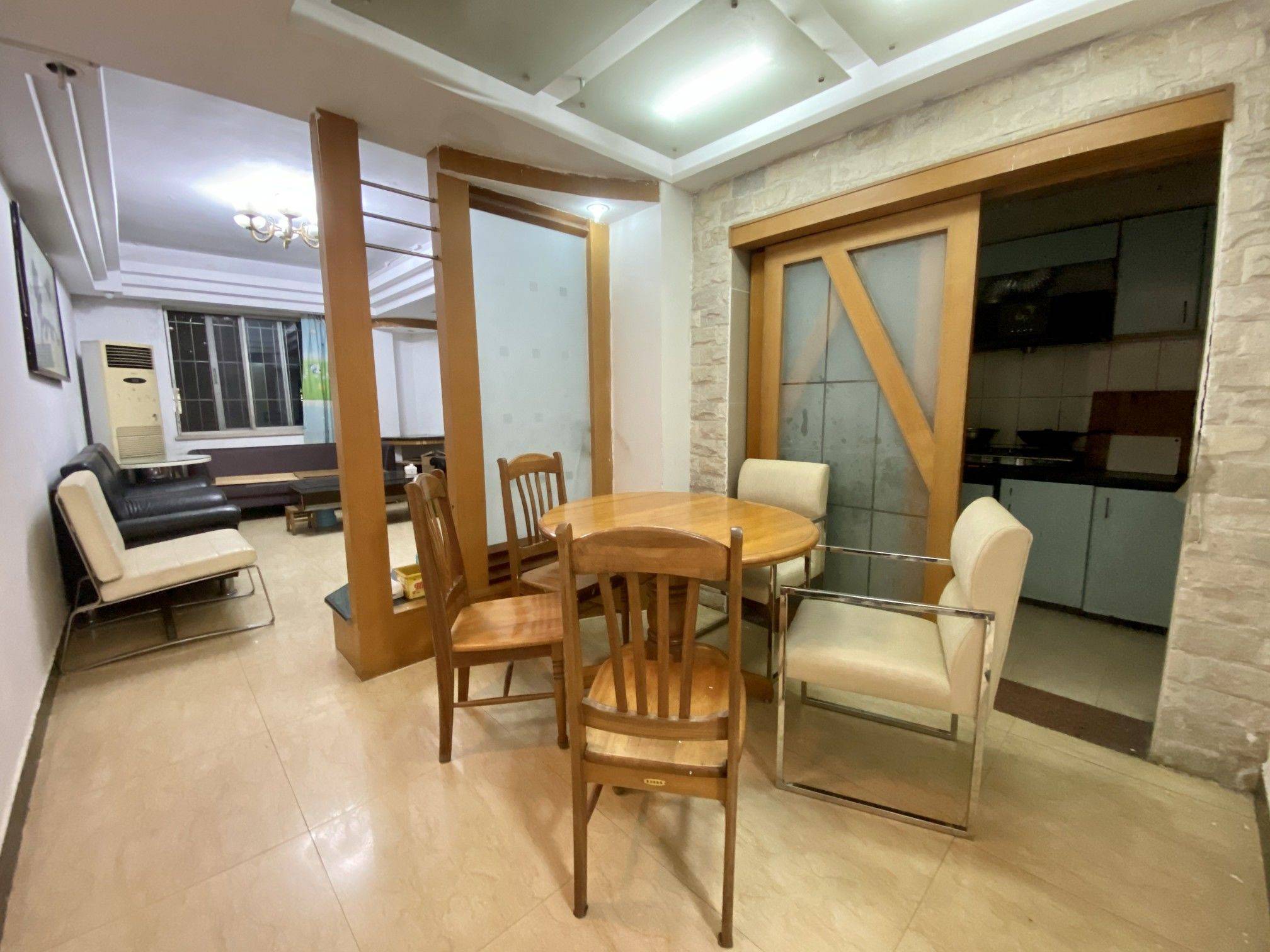 Guangzhou-Tianhe-Cozy Home,Clean&Comfy,No Gender Limit,Hustle & Bustle,“Friends”,Chilled,LGBTQ Friendly,Pet Friendly