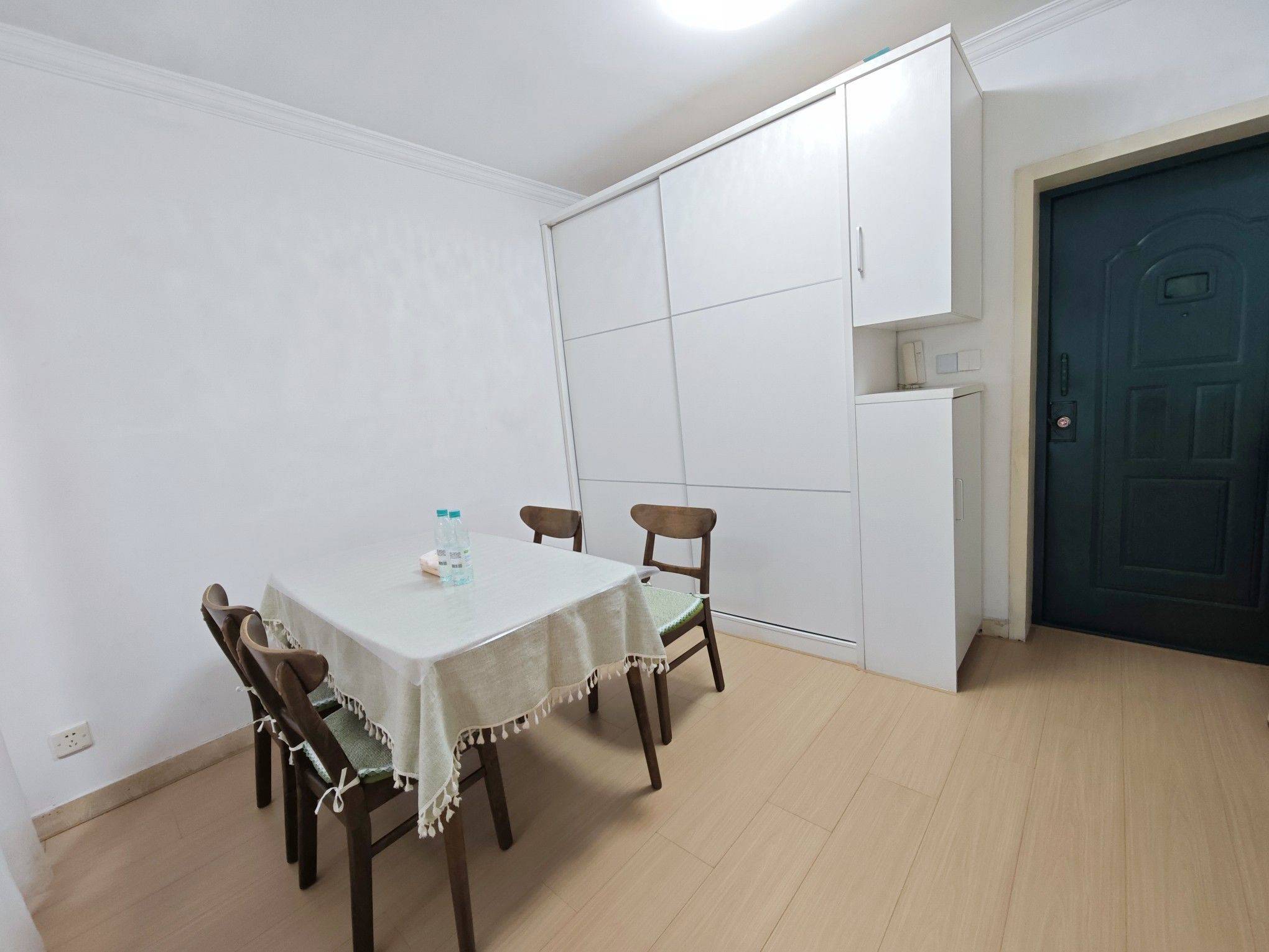 Shanghai-Xuhui-Cozy Home,Clean&Comfy,No Gender Limit,Hustle & Bustle,“Friends”,Chilled,LGBTQ Friendly,Pet Friendly