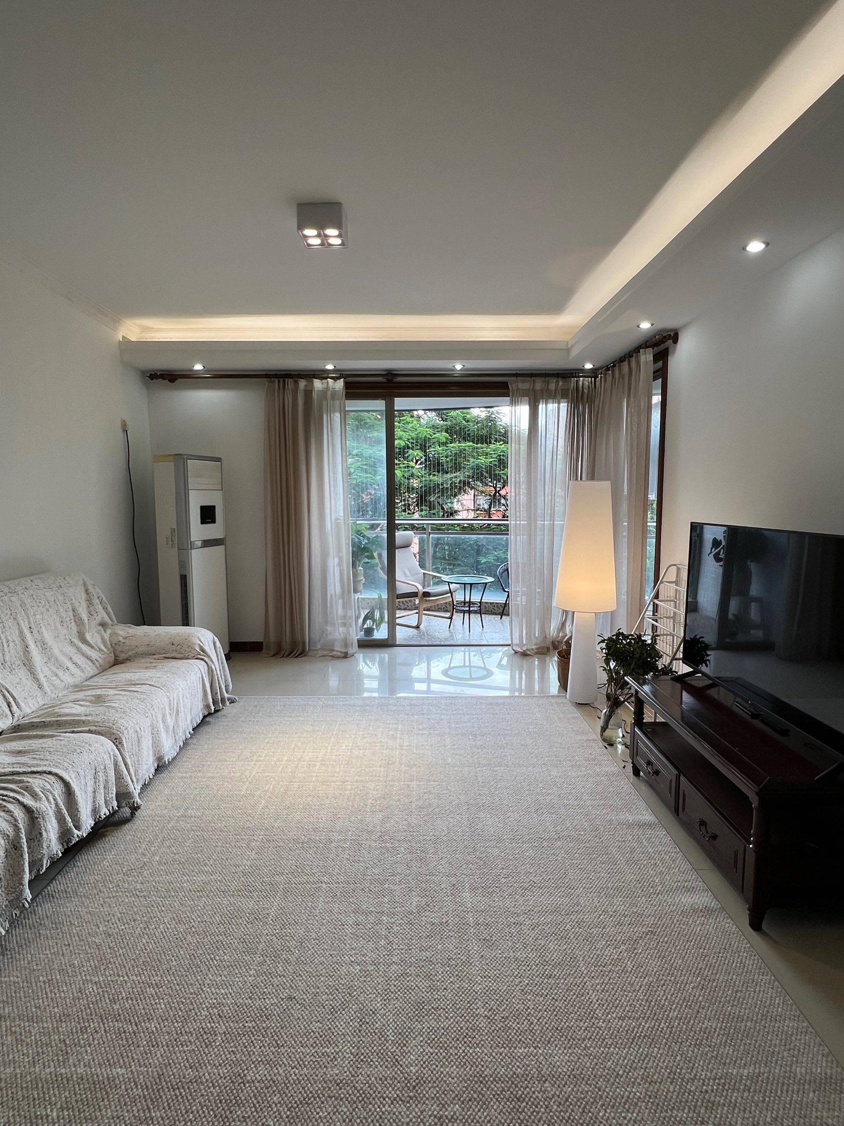 Shenzhen-Nanshan-Cozy Home,Clean&Comfy,No Gender Limit,Hustle & Bustle,“Friends”,Chilled,LGBTQ Friendly,Pet Friendly