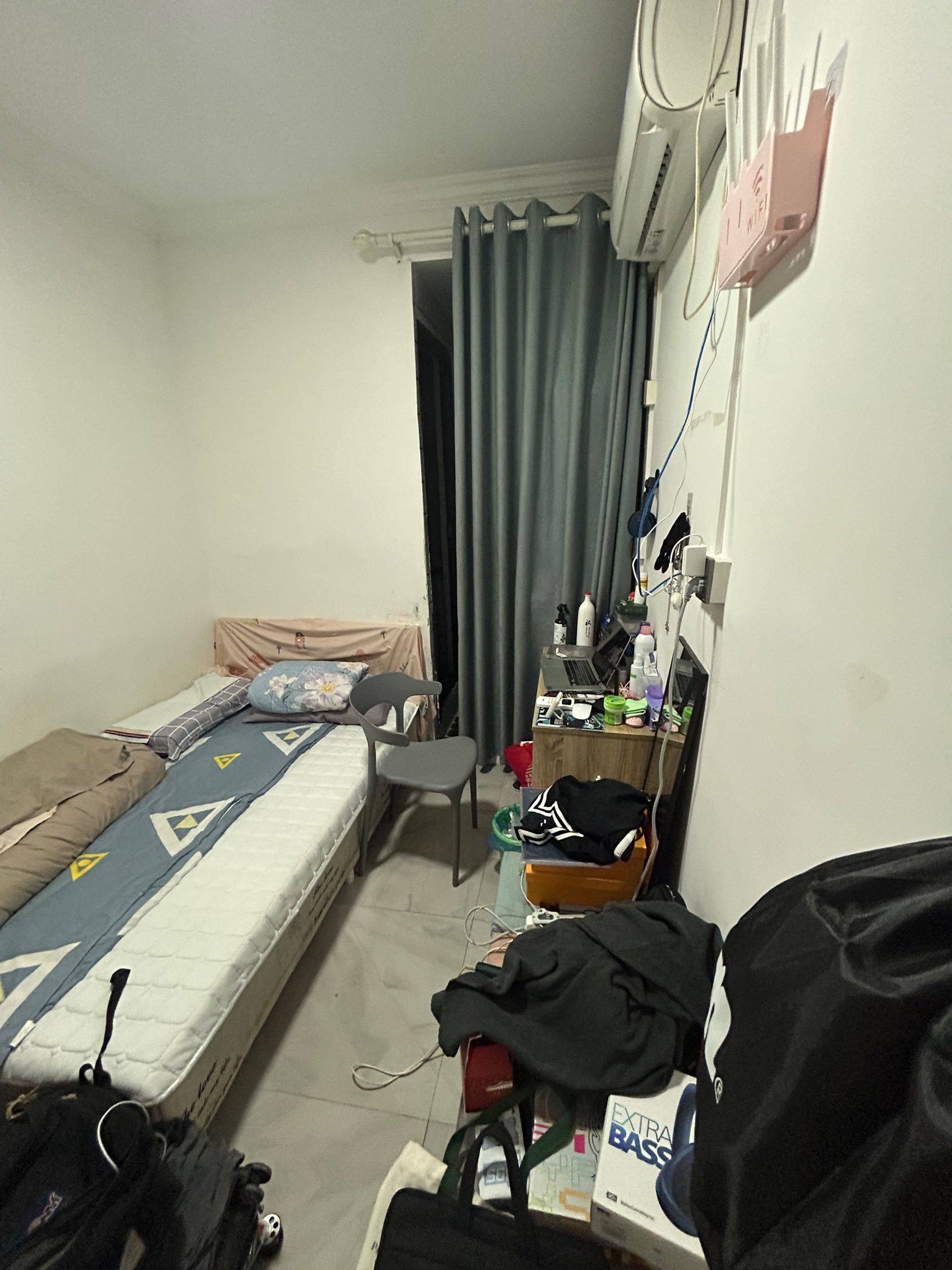 Shenzhen-Longhua-Cozy Home,No Gender Limit,Hustle & Bustle