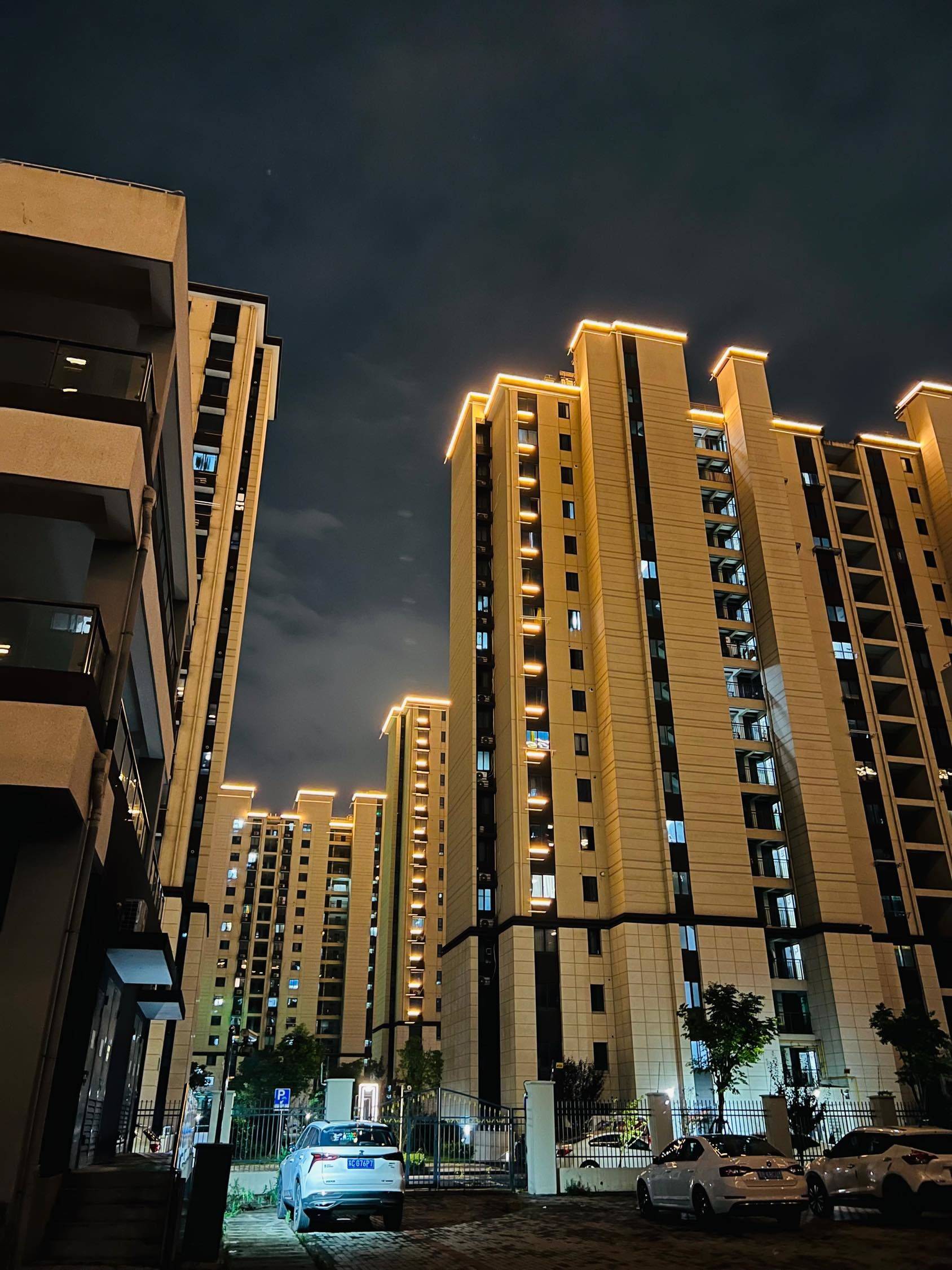 ShanghaiPudongCozy Gender LimitHustle & Bustle“Friends”ChilledLGBTQ