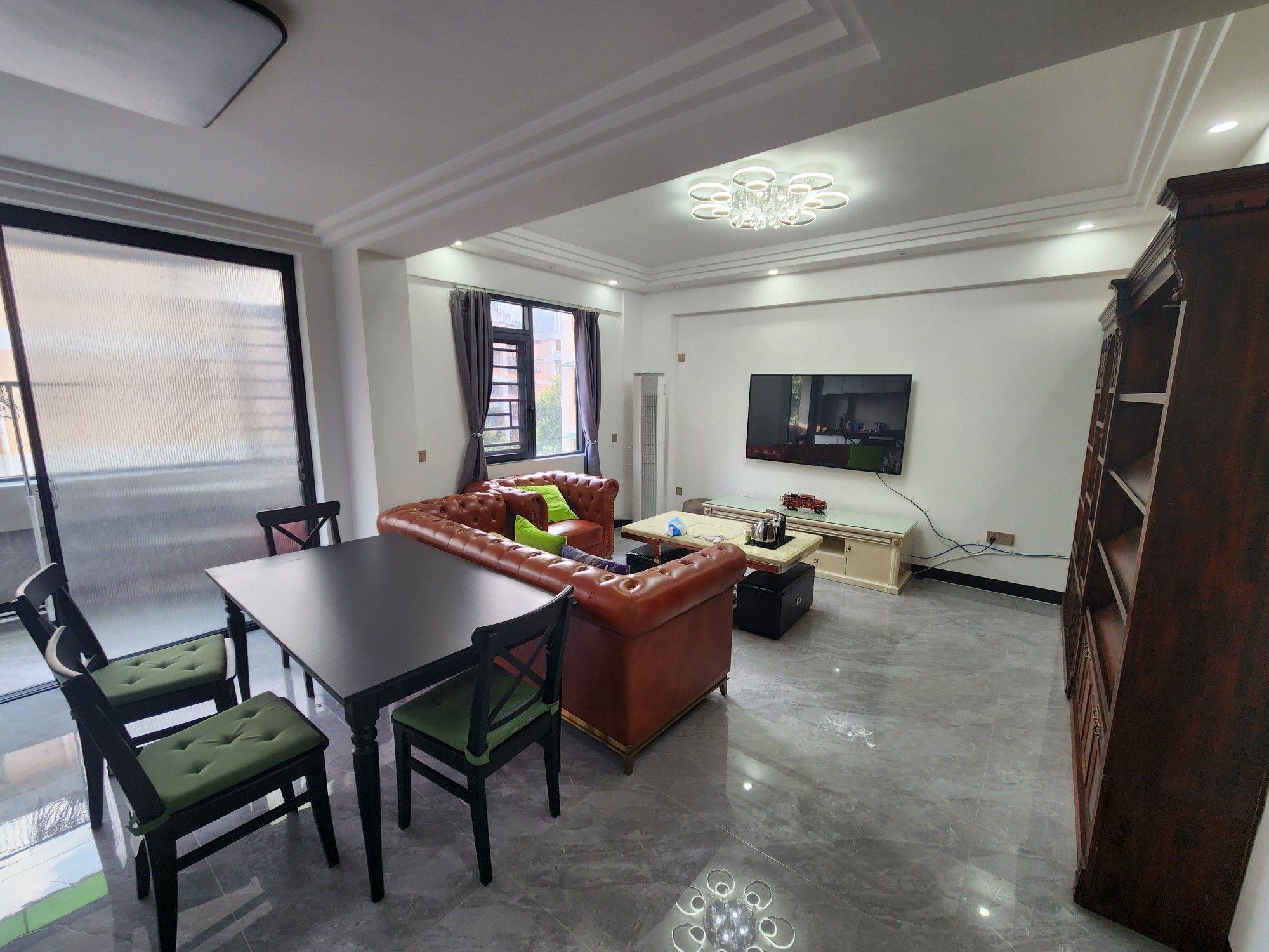 Guangzhou-Tianhe-Cozy Home,Clean&Comfy,No Gender Limit,Hustle & Bustle,“Friends”,Chilled,LGBTQ Friendly,Pet Friendly