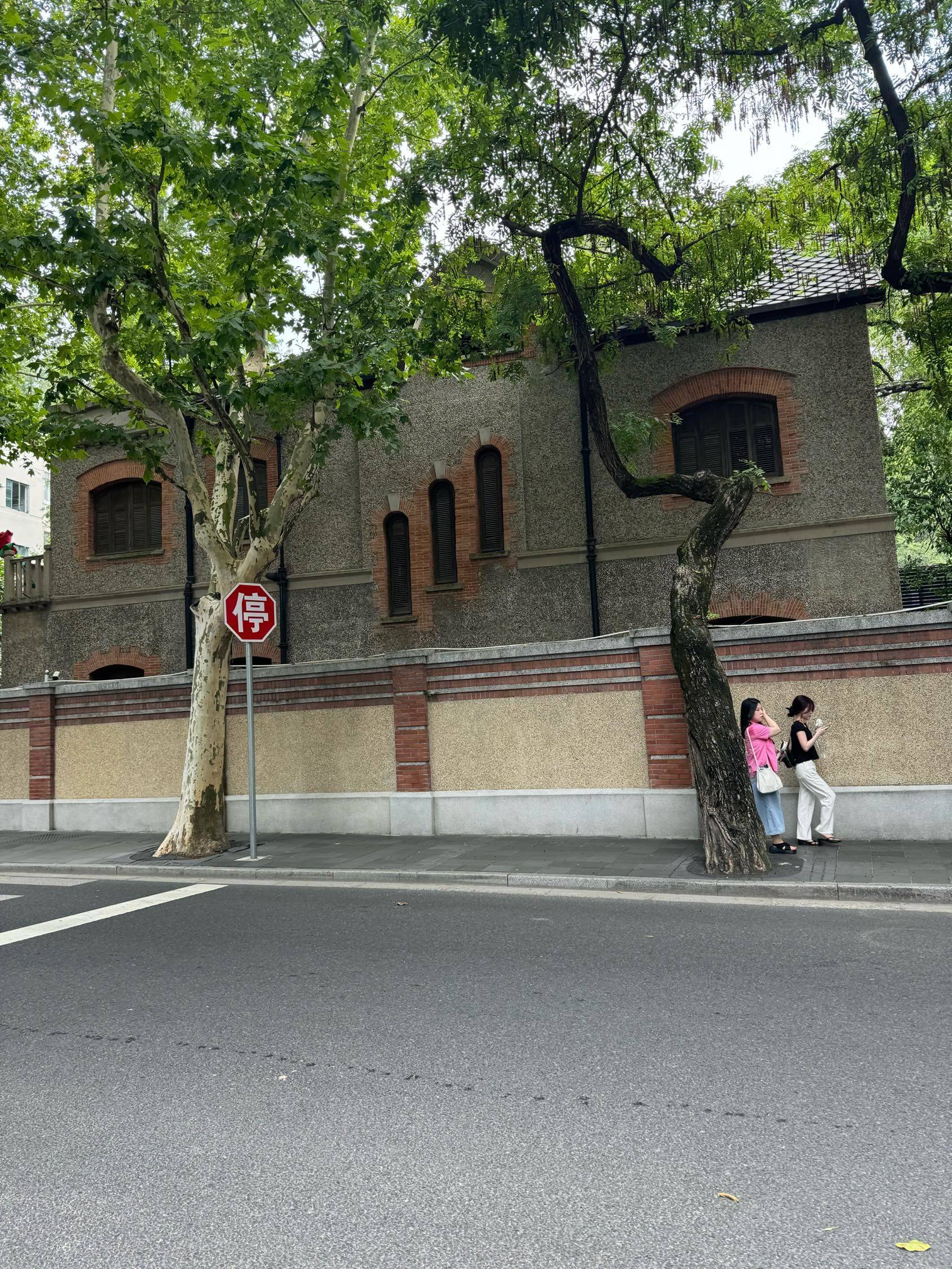 房东