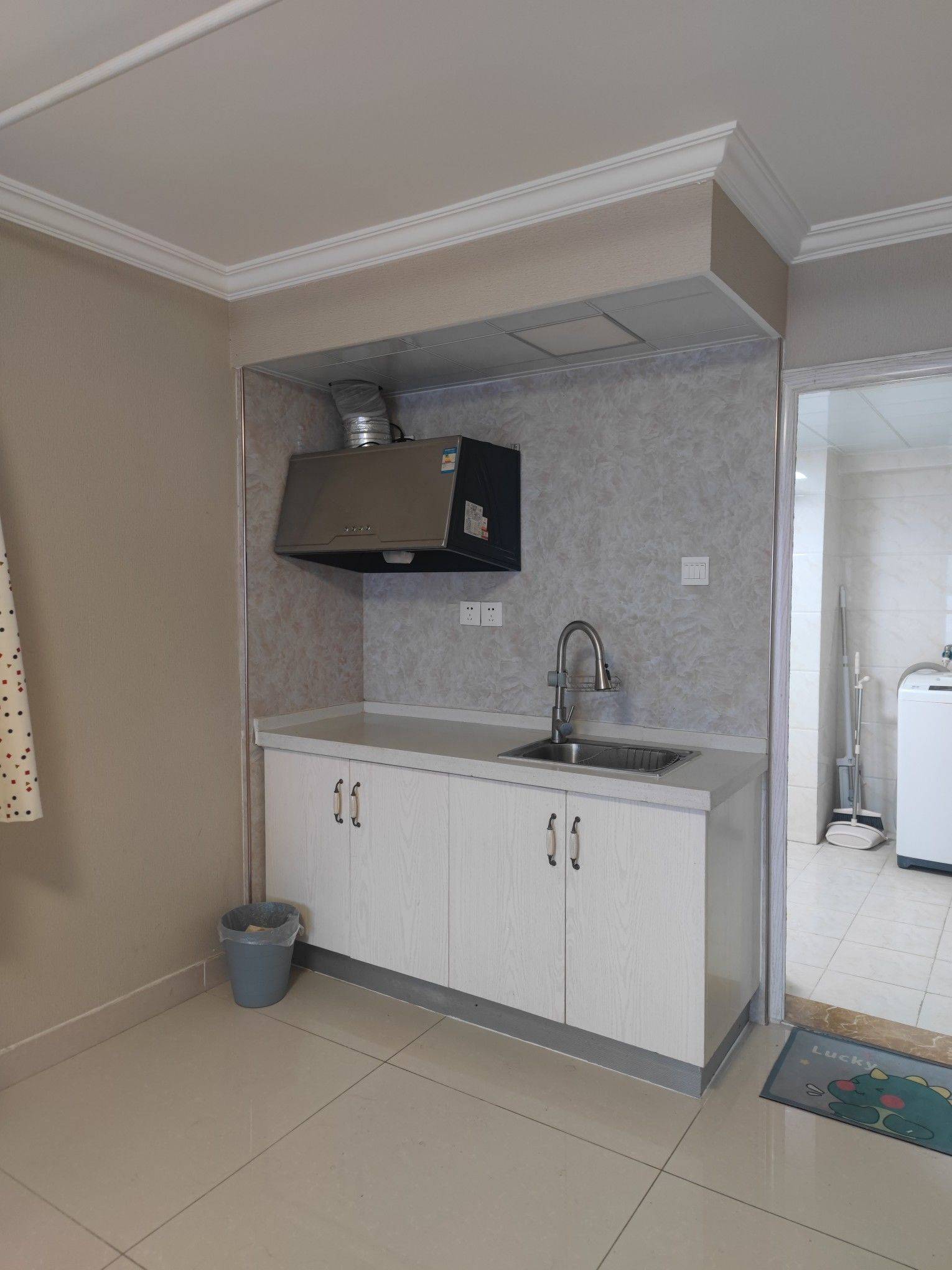 Jinan-Lixia-Cozy Home,Clean&Comfy,No Gender Limit,Hustle & Bustle