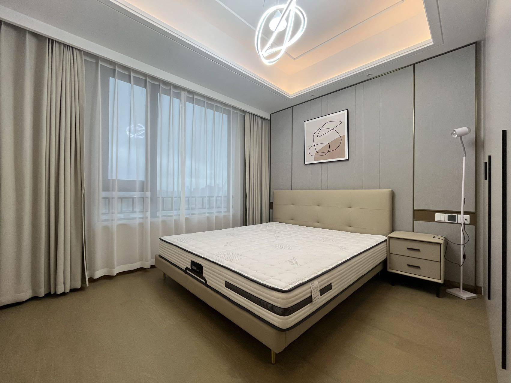 Chengdu-Longquanyi-Clean&Comfy,No Gender Limit,Hustle & Bustle,Chilled