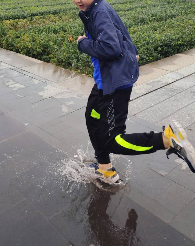 黄