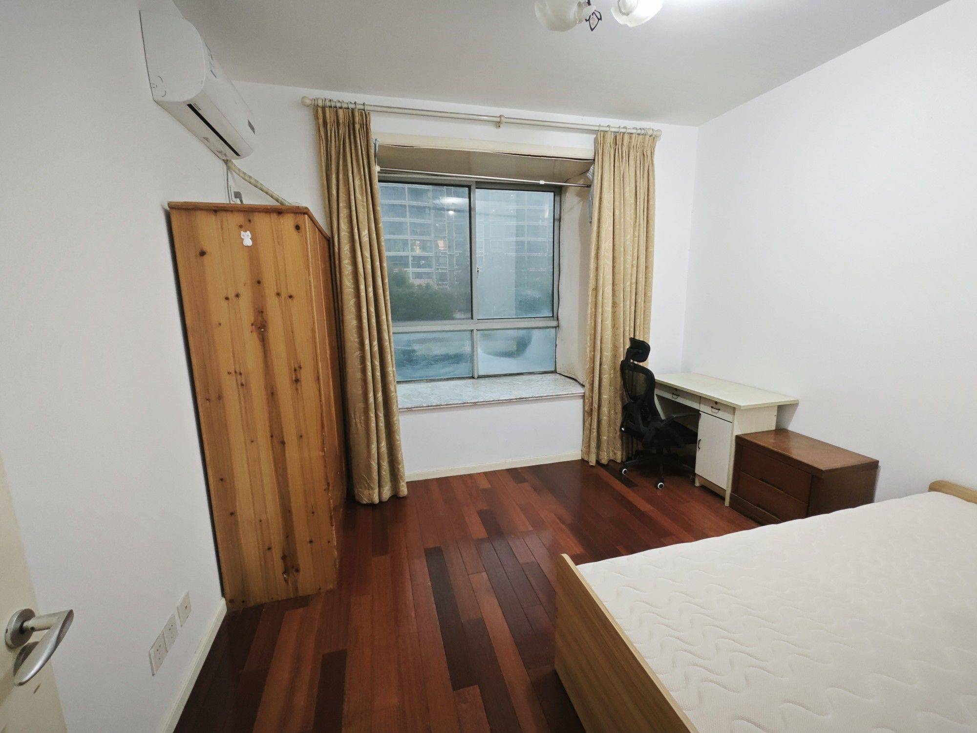 Shanghai-Songjiang-Cozy Home,Clean&Comfy,No Gender Limit,Hustle & Bustle,Chilled,Pet Friendly