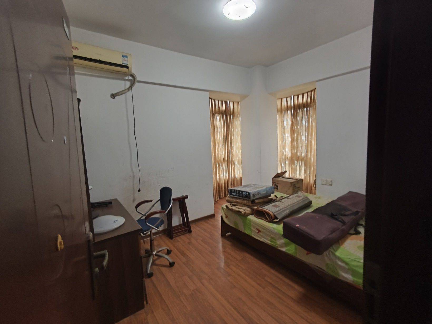 Xiamen-Tong'An-Cozy Home,No Gender Limit,Hustle & Bustle