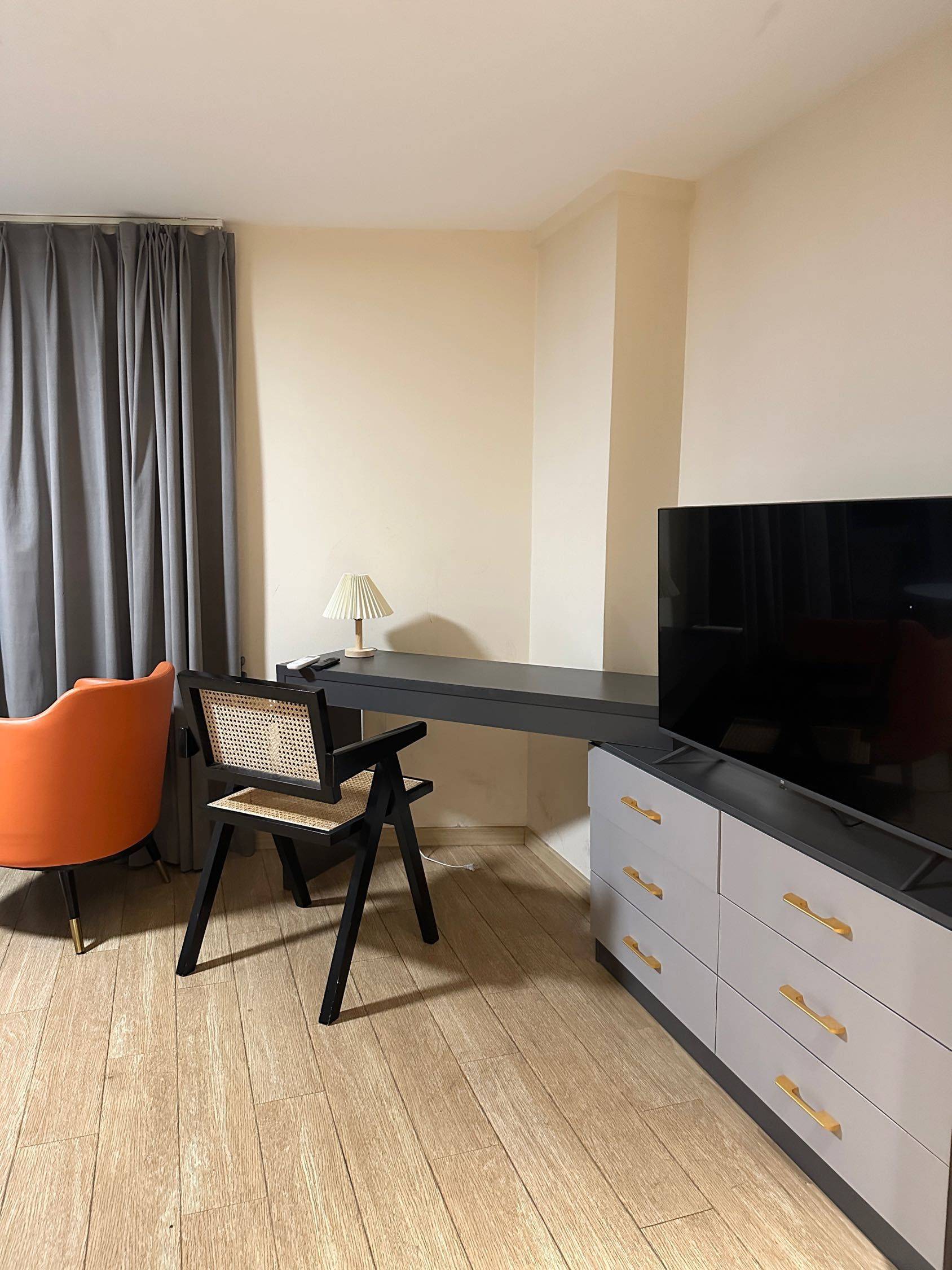 Hangzhou-Shangcheng-Cozy Home,Clean&Comfy,No Gender Limit,Hustle & Bustle,“Friends”,Chilled,LGBTQ Friendly