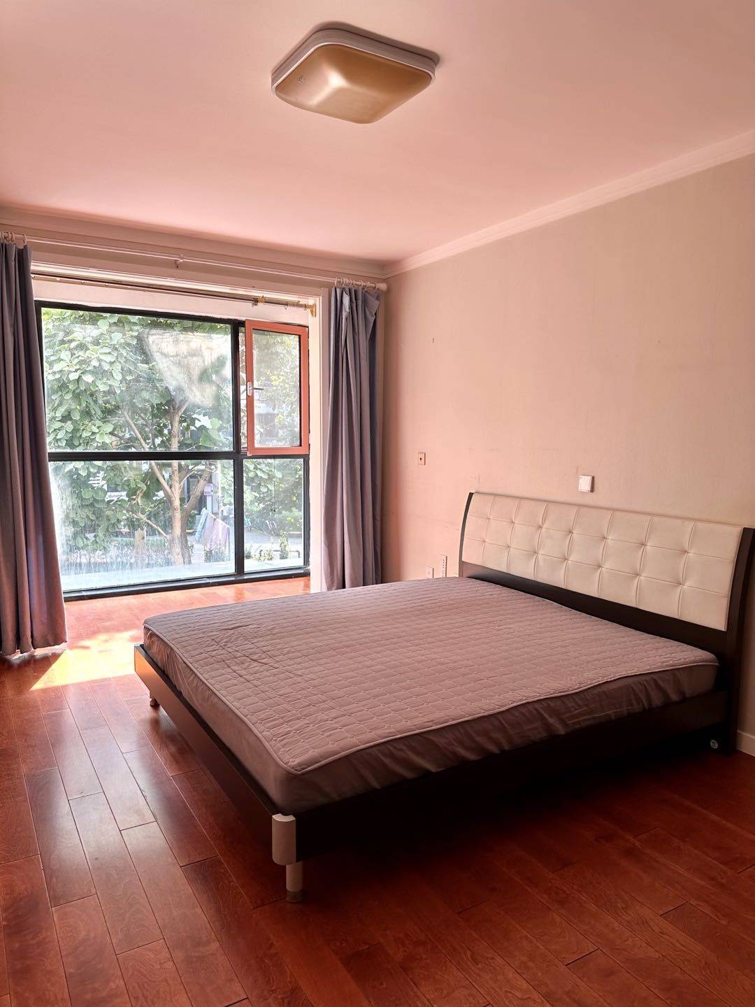 Beijing-Chaoyang-Cozy Home,Clean&Comfy,No Gender Limit,Hustle & Bustle,“Friends”,Chilled,LGBTQ Friendly,Pet Friendly