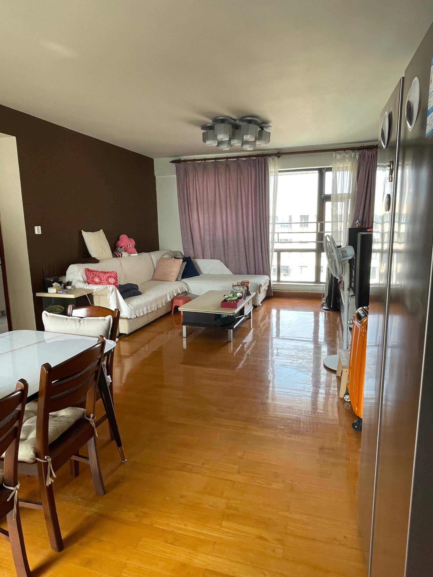 上海-長寧-江桥万达广场,岚皋路,拼多多,金运路地铁站,曹杨路,长寿路,金虹桥中心,凌空soho,江苏路,可办理居住证,西郊百联,虹桥机场,金沙江西路,徐家汇,建滔广场,漕河泾开发区,携程,镇坪路,大融城,淞虹路地铁站,金沙江路,娄山关,虹桥火车站,静安寺,人民广场,可外籍,荟聚广场,大渡河,漕宝路,嘉里中心,寵物友好,LGBTQ友好,溫馨小窩,乾淨治愈,不限性別,市井煙火氣,老友記,慢時光