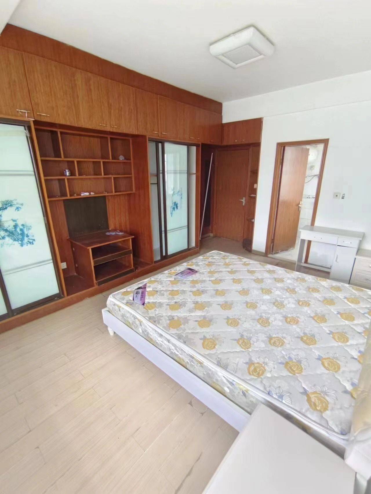 Wuhan-Jiangxia-Cozy Home,Clean&Comfy,No Gender Limit,Hustle & Bustle,Pet Friendly