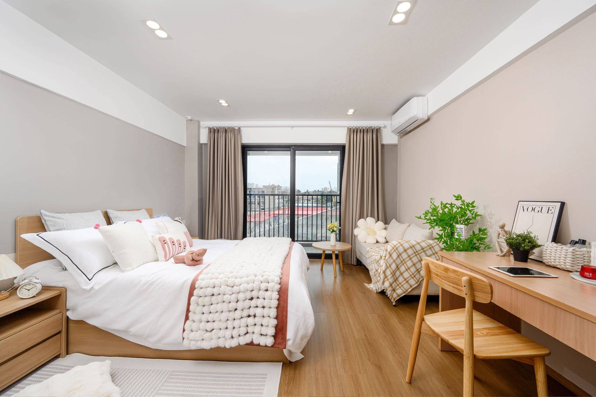 Shanghai-Xuhui-Cozy Home,Clean&Comfy,No Gender Limit,Hustle & Bustle