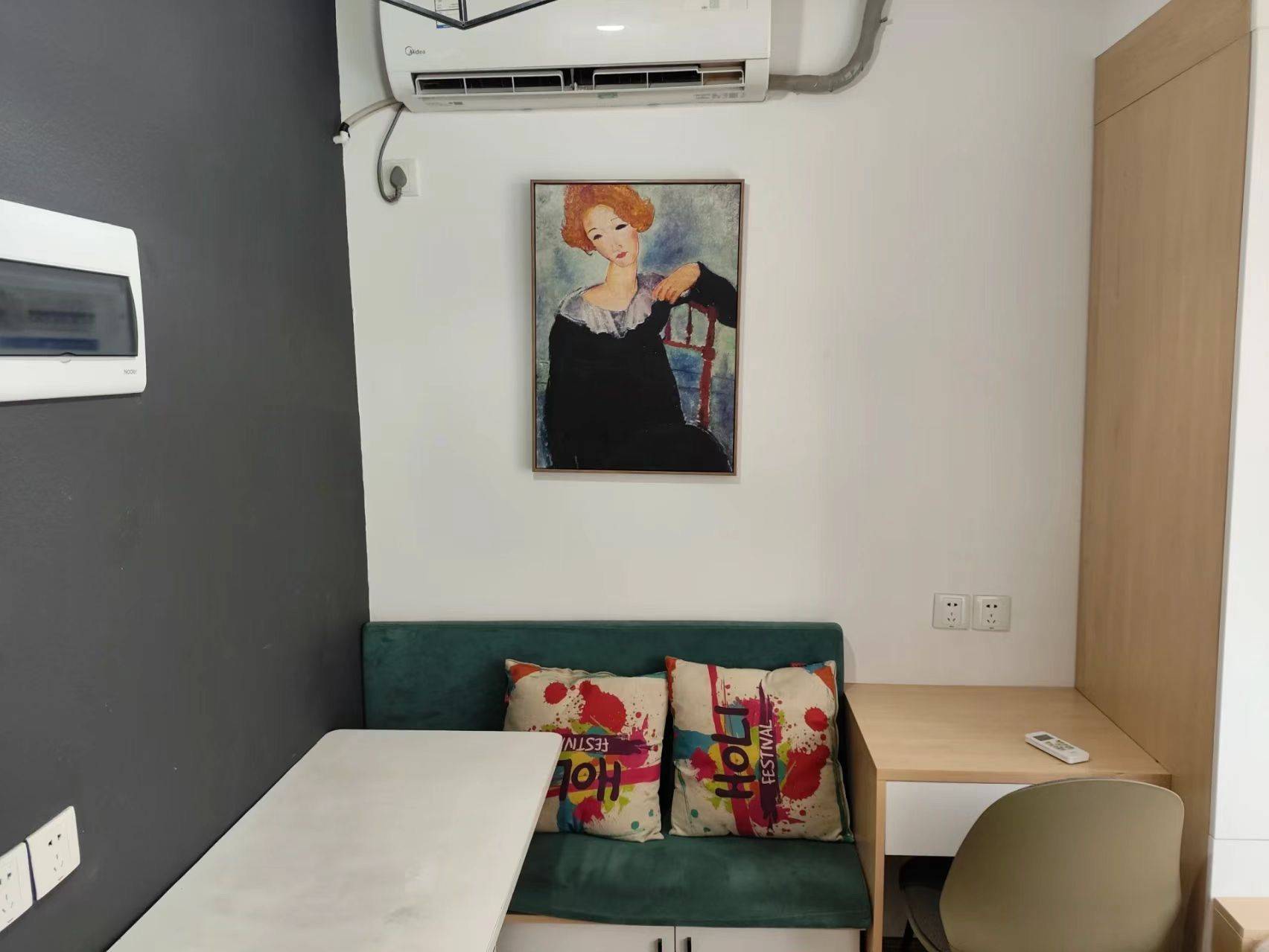 Chengdu-Longquanyi-Cozy Home,Clean&Comfy,No Gender Limit,Hustle & Bustle,“Friends”