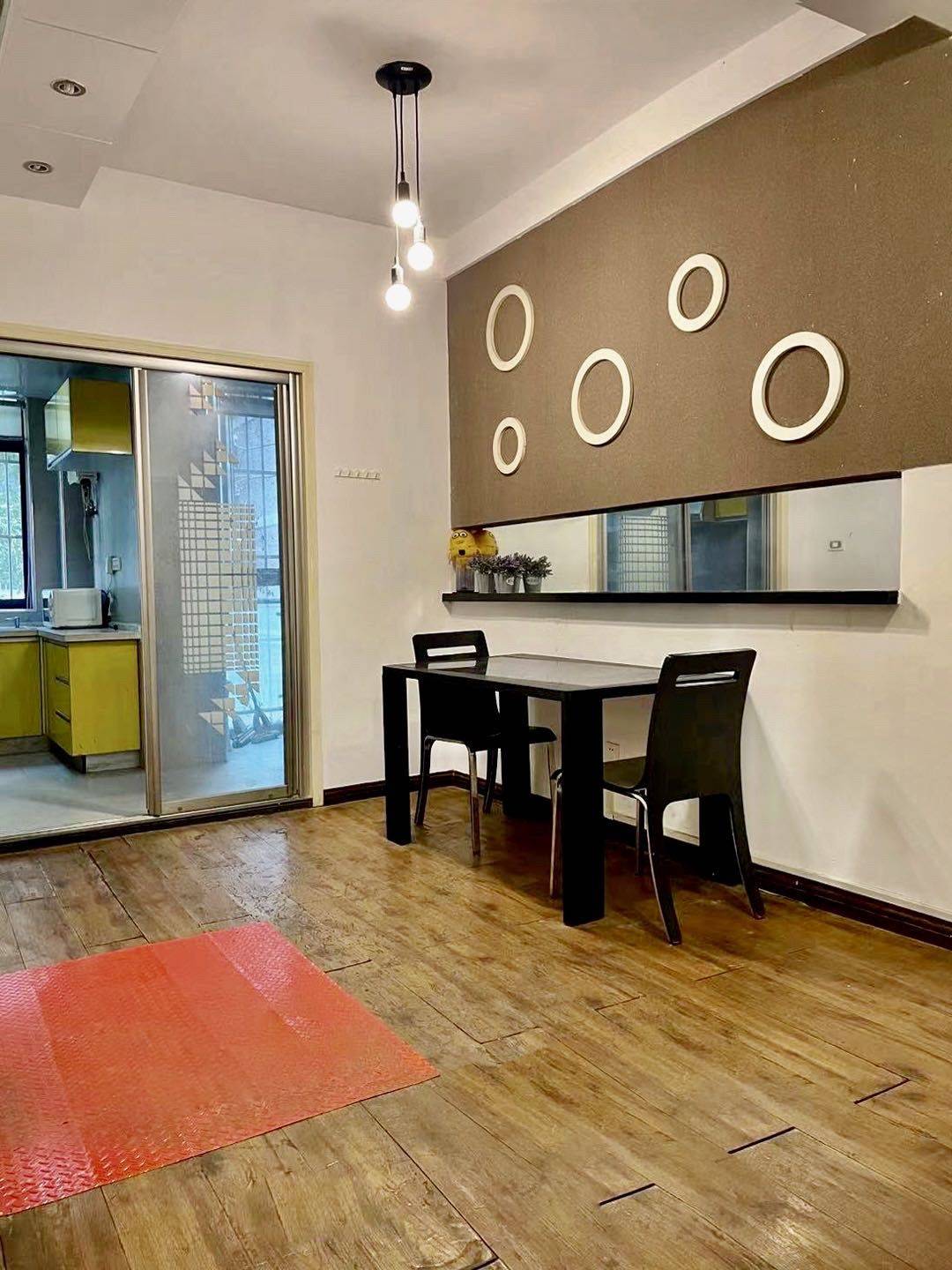 Wuhan-Hongshan-Cozy Home,Clean&Comfy,No Gender Limit,Hustle & Bustle,“Friends”,Chilled,LGBTQ Friendly,Pet Friendly