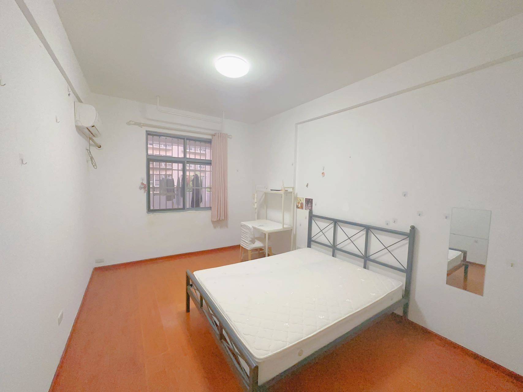 Wuhan-Hongshan-Cozy Home,Clean&Comfy,No Gender Limit,Hustle & Bustle,“Friends”,Chilled,LGBTQ Friendly,Pet Friendly
