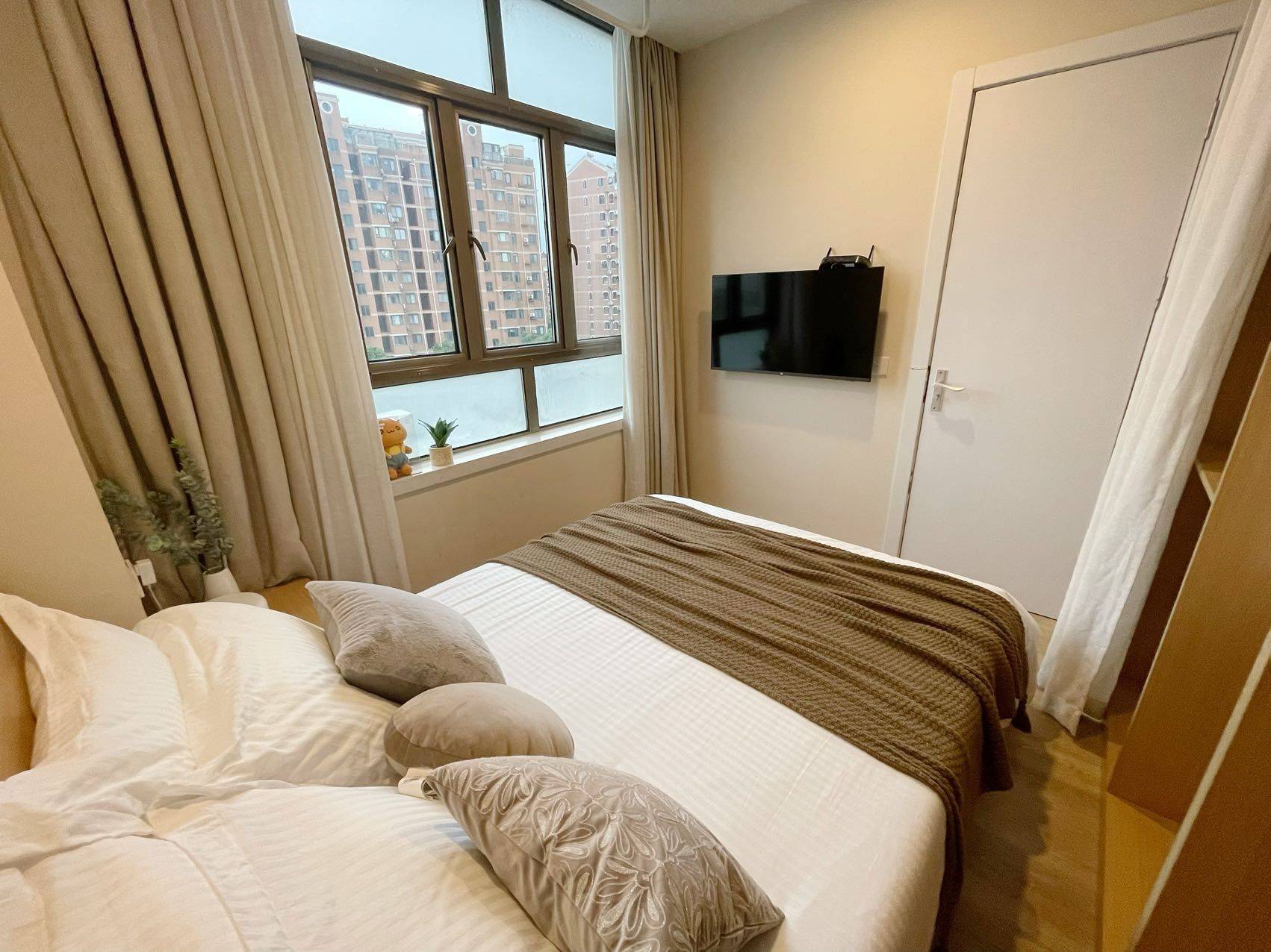 Shanghai-Minhang-Cozy Home,Clean&Comfy,No Gender Limit,Hustle & Bustle,“Friends”,Chilled,LGBTQ Friendly,Pet Friendly