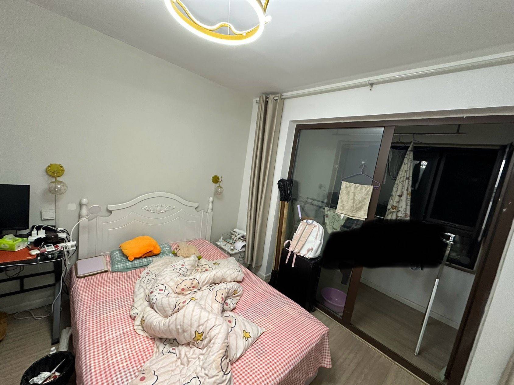 Qingdao-Licang-Cozy Home,Clean&Comfy,No Gender Limit,Hustle & Bustle