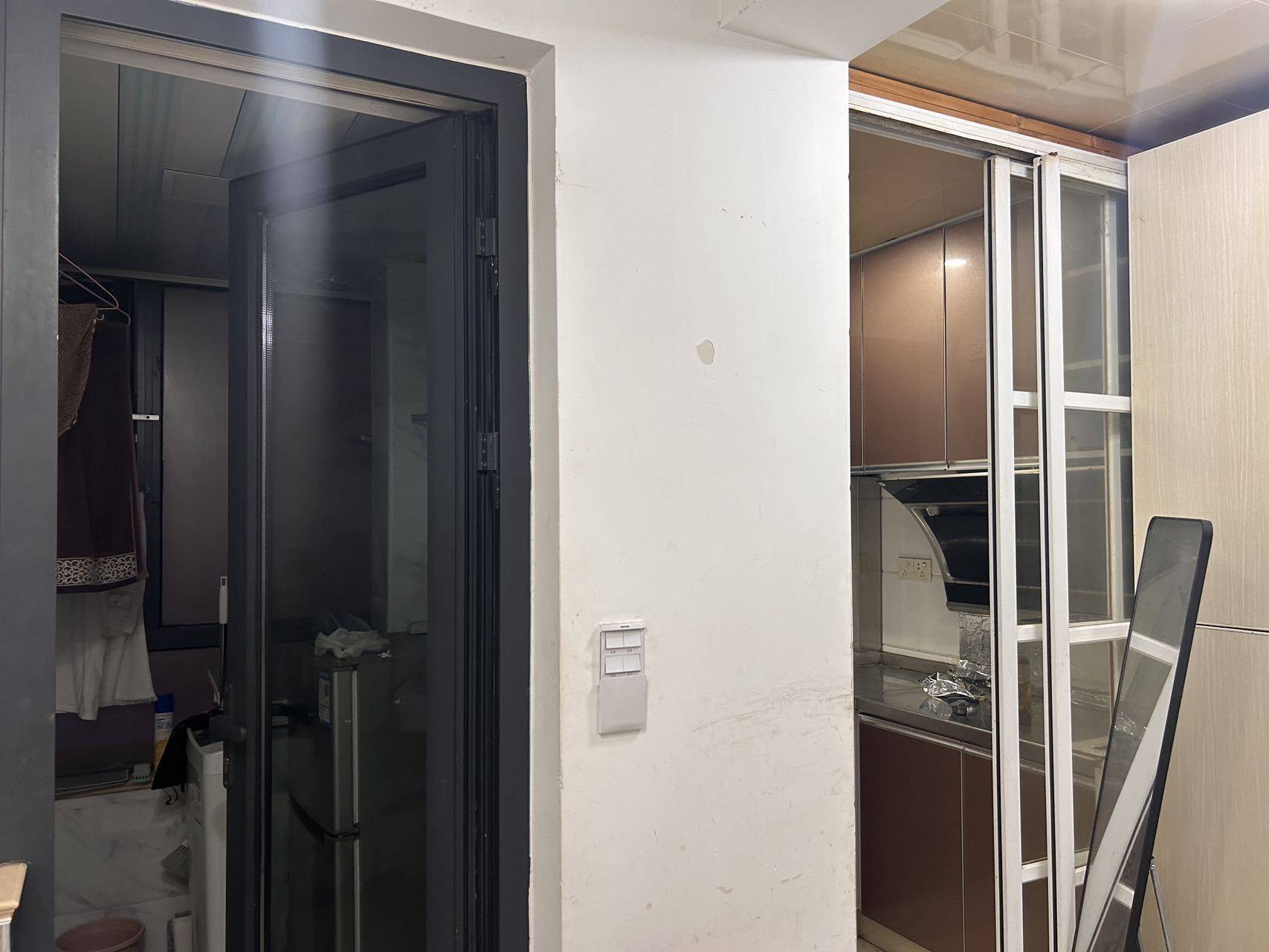 Shanghai-Xuhui-Cozy Home,Clean&Comfy,No Gender Limit,Hustle & Bustle,“Friends”,Chilled,LGBTQ Friendly,Pet Friendly