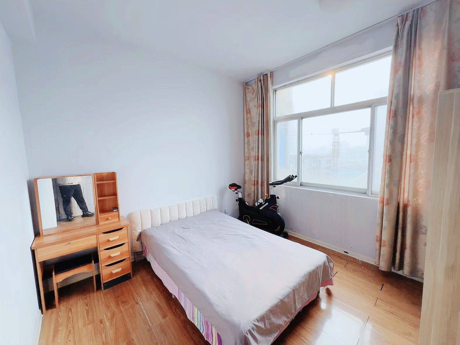 Zhengzhou-Jinshui-Cozy Home,Clean&Comfy,No Gender Limit,Hustle & Bustle,“Friends”,Chilled