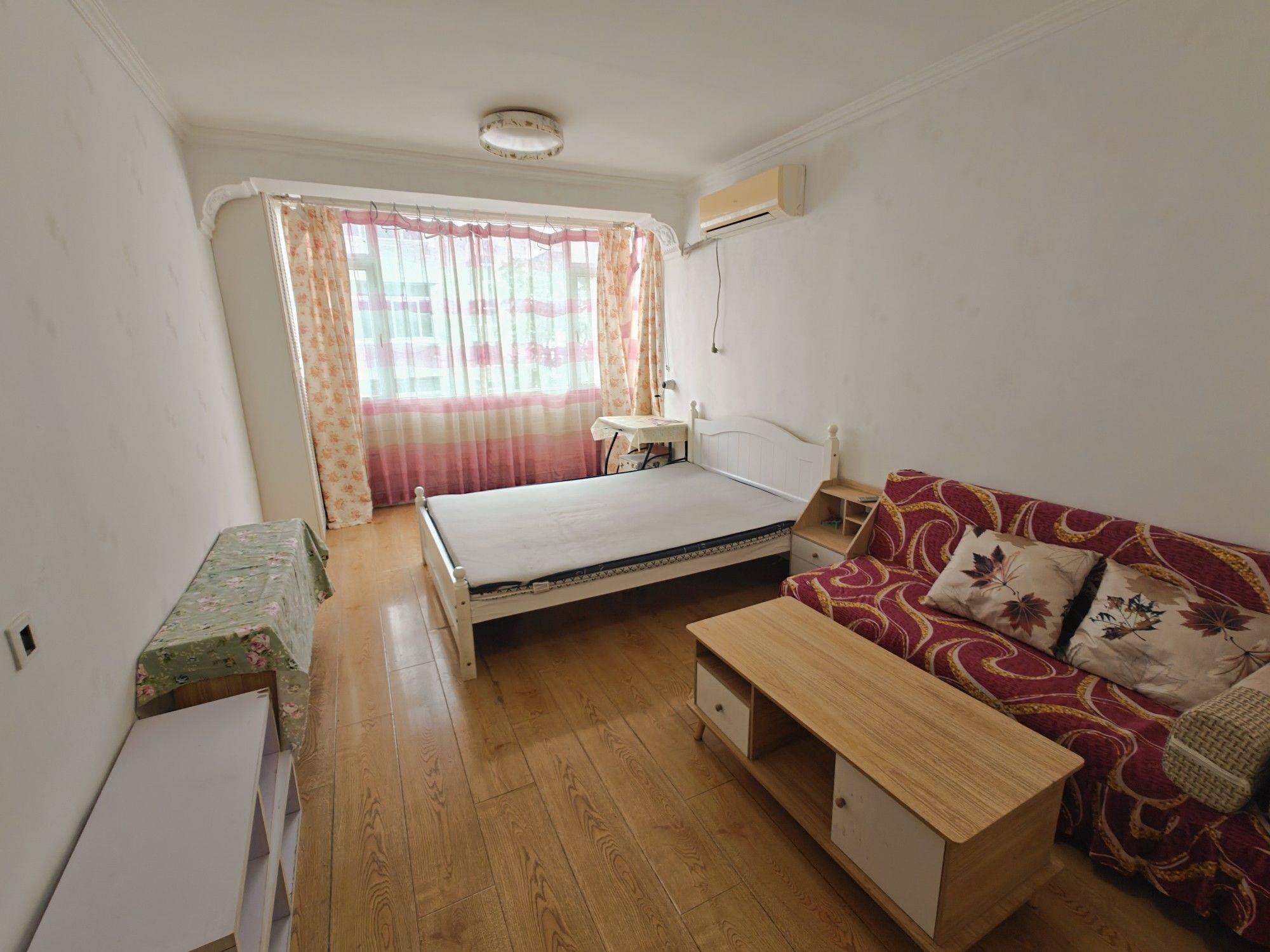 Qingdao-Shibei-Cozy Home,No Gender Limit,Hustle & Bustle,Chilled,Pet Friendly