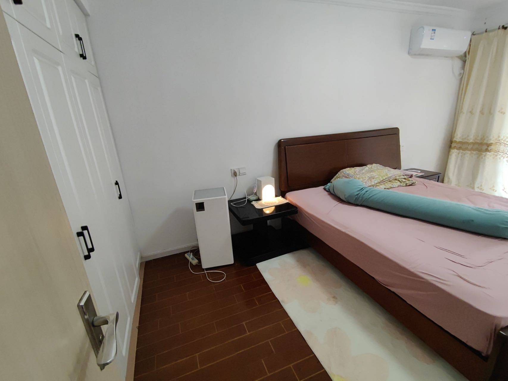Shanghai-Minhang-Cozy Home,Clean&Comfy,No Gender Limit,Hustle & Bustle,“Friends”,Chilled,Pet Friendly