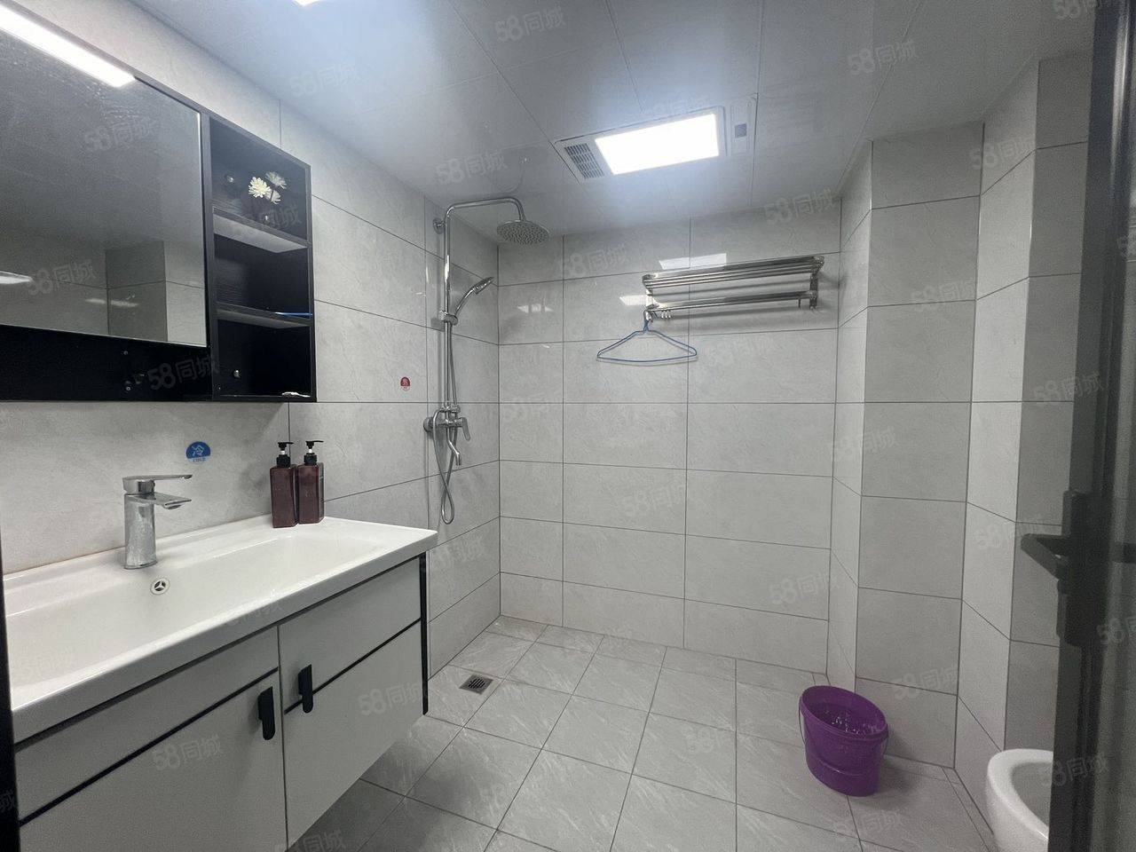 Cozy Home-Clean&Comfy-No Gender Limit