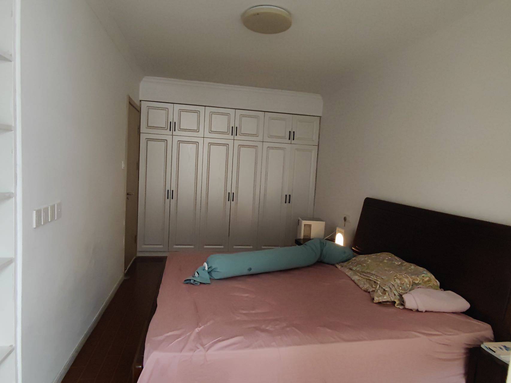 Shanghai-Minhang-Cozy Home,Clean&Comfy,No Gender Limit,Hustle & Bustle,“Friends”,Chilled,Pet Friendly