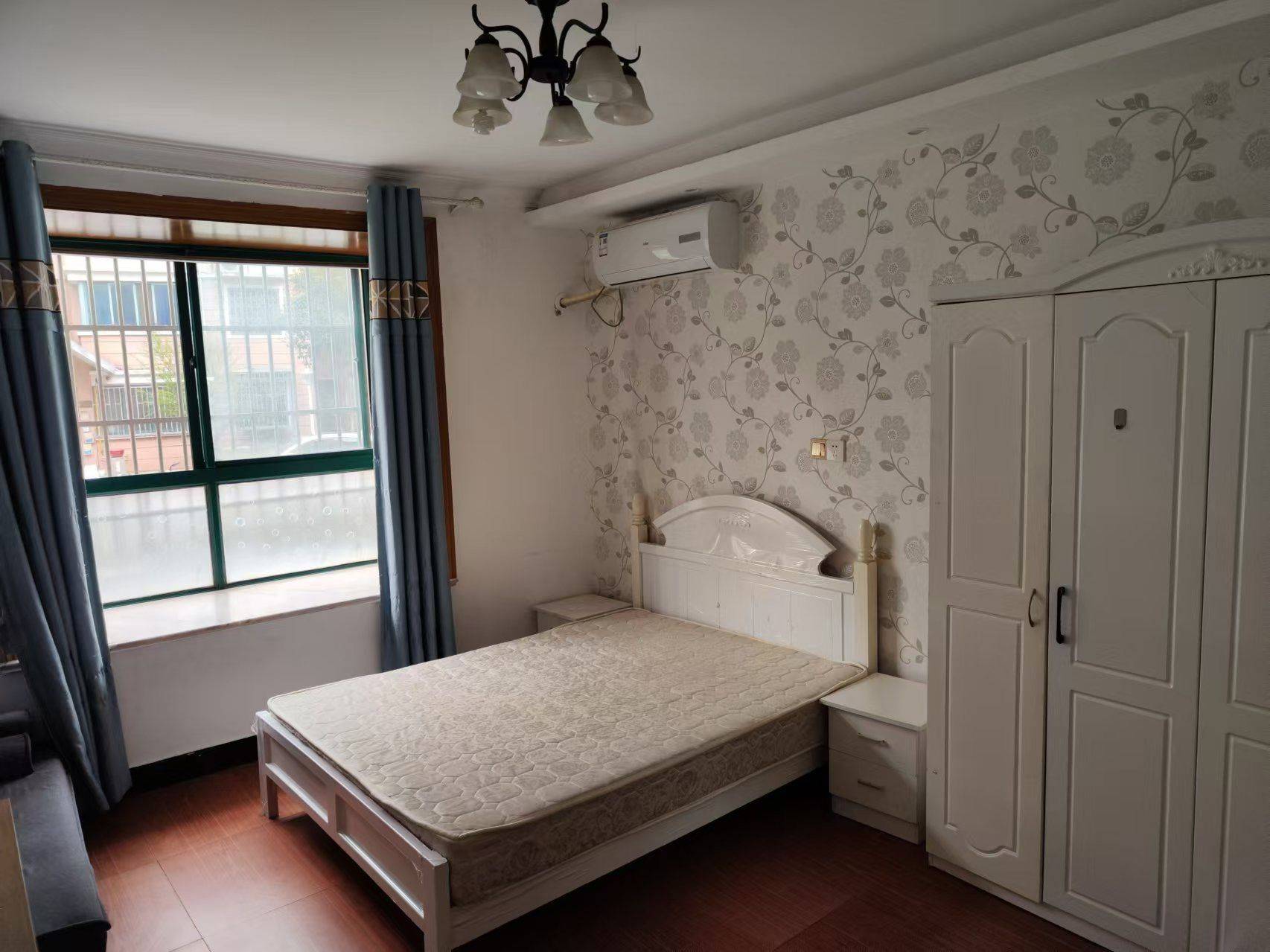 Shanghai-Pudong-Cozy Home,Clean&Comfy,No Gender Limit,Hustle & Bustle,“Friends”,Chilled,LGBTQ Friendly,Pet Friendly