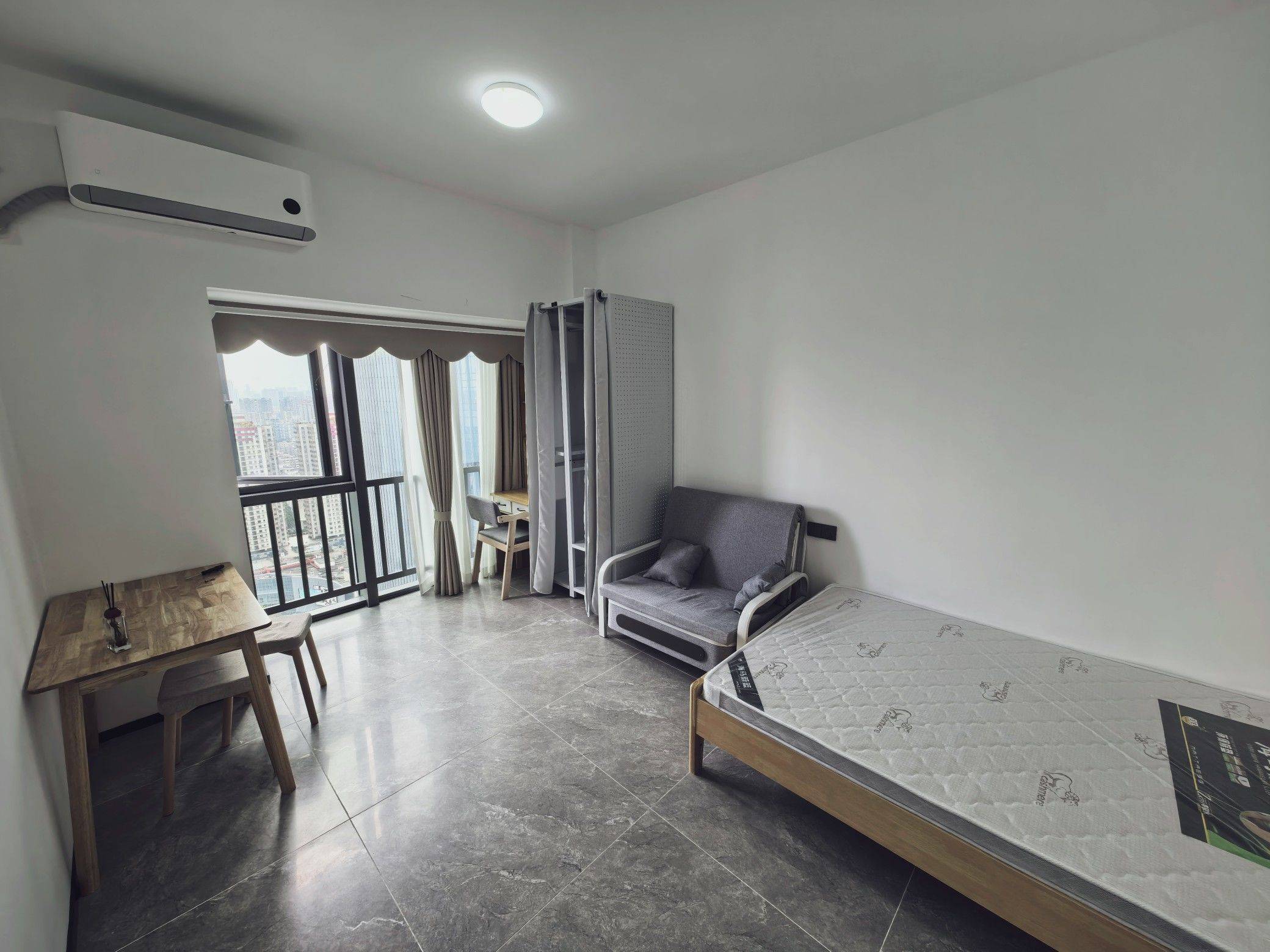 Guangzhou-Tianhe-Cozy Home,Clean&Comfy,No Gender Limit,Hustle & Bustle,“Friends”,Chilled,LGBTQ Friendly,Pet Friendly