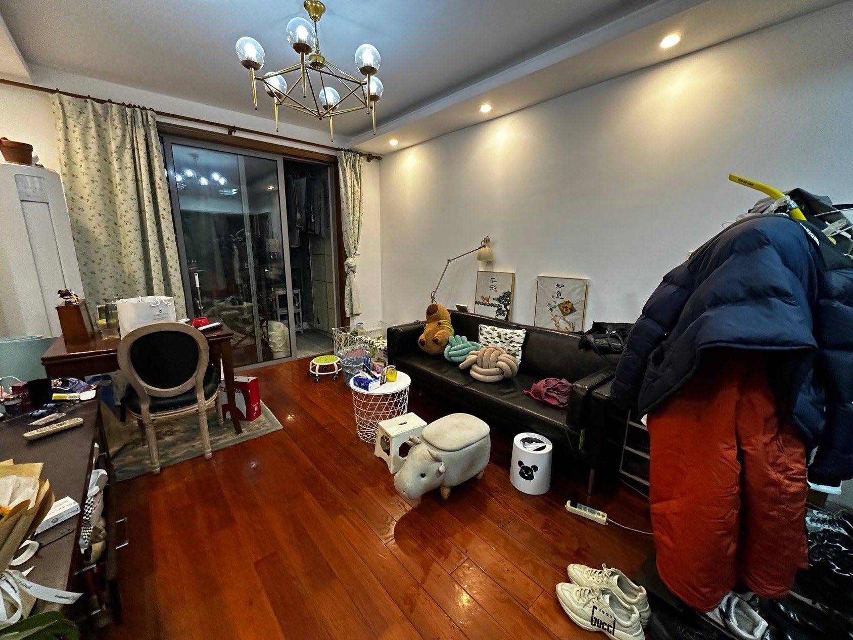 Shanghai-Minhang-Cozy Home,Clean&Comfy,No Gender Limit,Hustle & Bustle,“Friends”,Chilled,LGBTQ Friendly,Pet Friendly