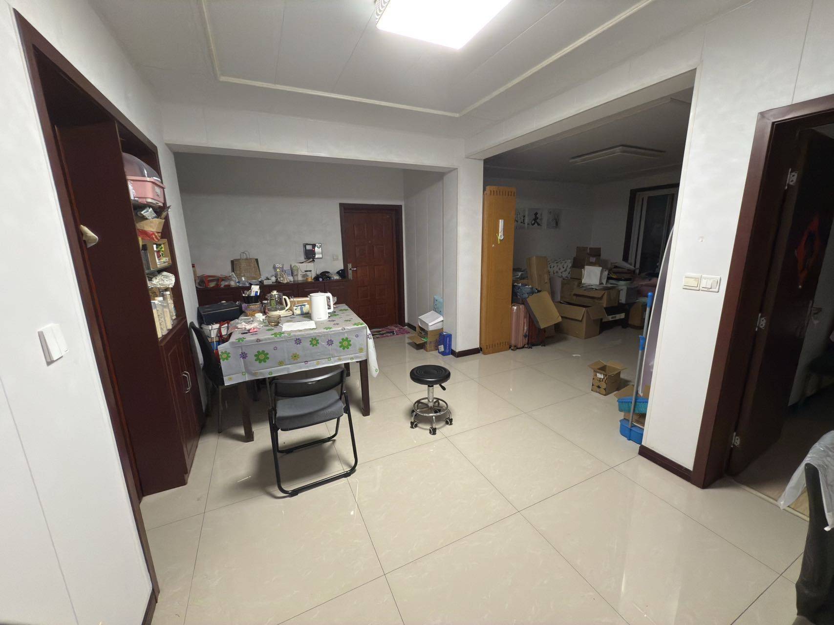Wuxi-Huishan-Cozy Home,Clean&Comfy,No Gender Limit,Hustle & Bustle