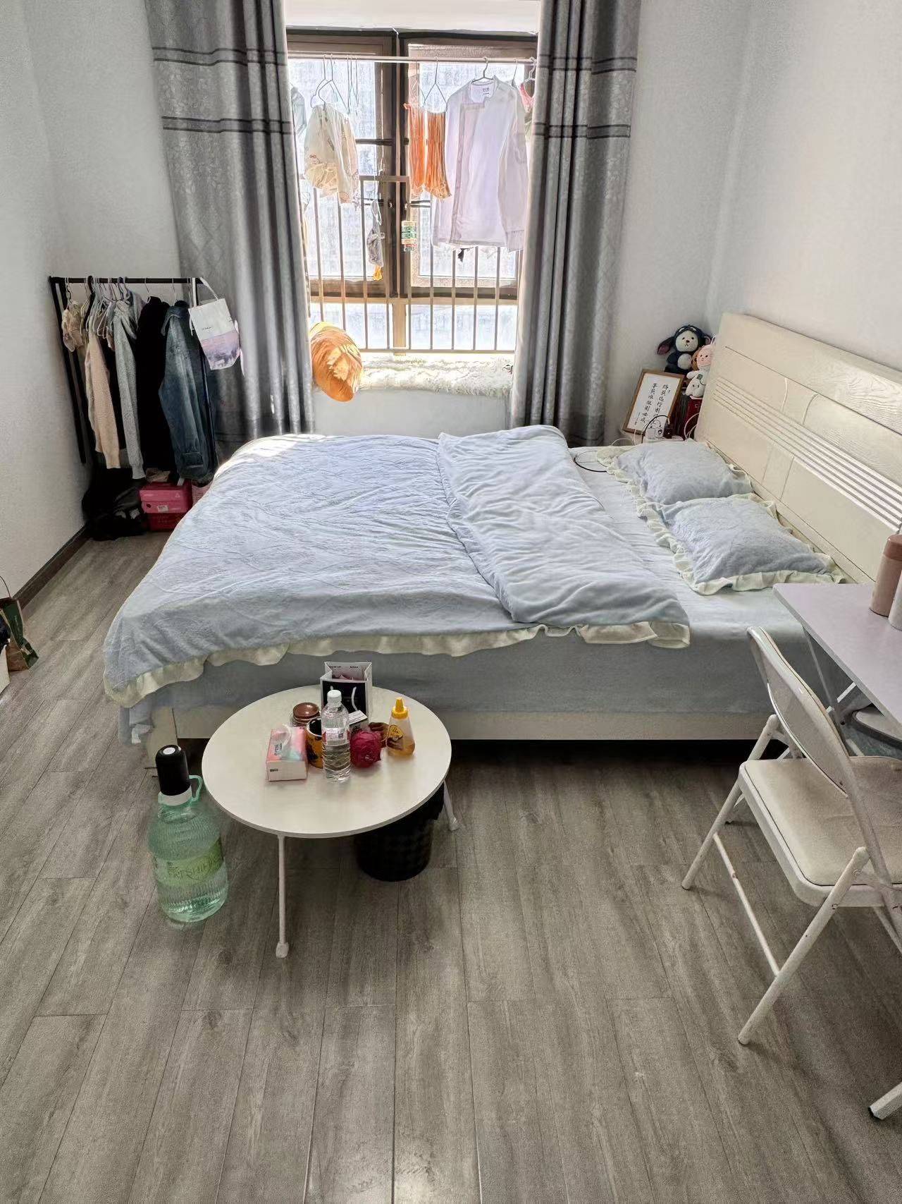 Wuhan-Hongshan-Cozy Home,Clean&Comfy,No Gender Limit,Hustle & Bustle