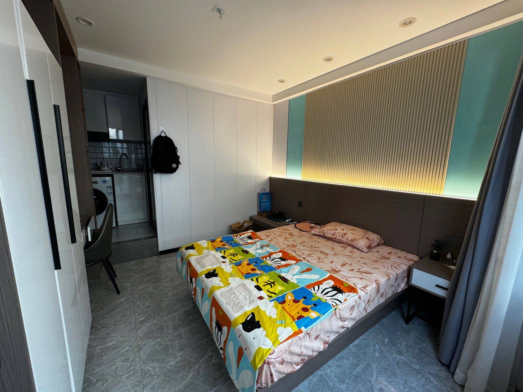 Ningbo-Yinzhou-Cozy Home,Clean&Comfy,No Gender Limit,Hustle & Bustle,“Friends”,Chilled