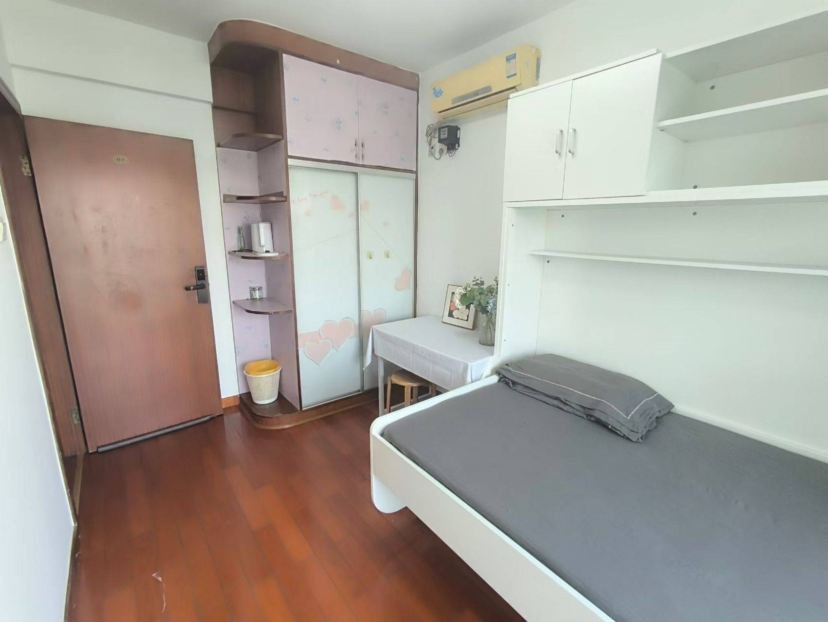 Shenzhen-BaoAn-Cozy Home,Clean&Comfy,No Gender Limit,Hustle & Bustle,Pet Friendly