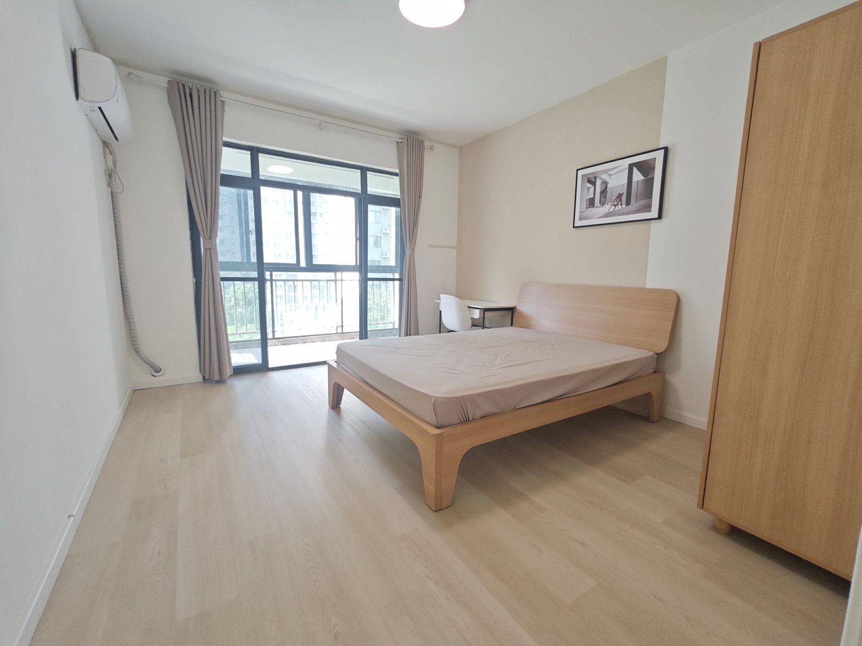 Wuhan-Hongshan-Cozy Home,Clean&Comfy,No Gender Limit,Hustle & Bustle