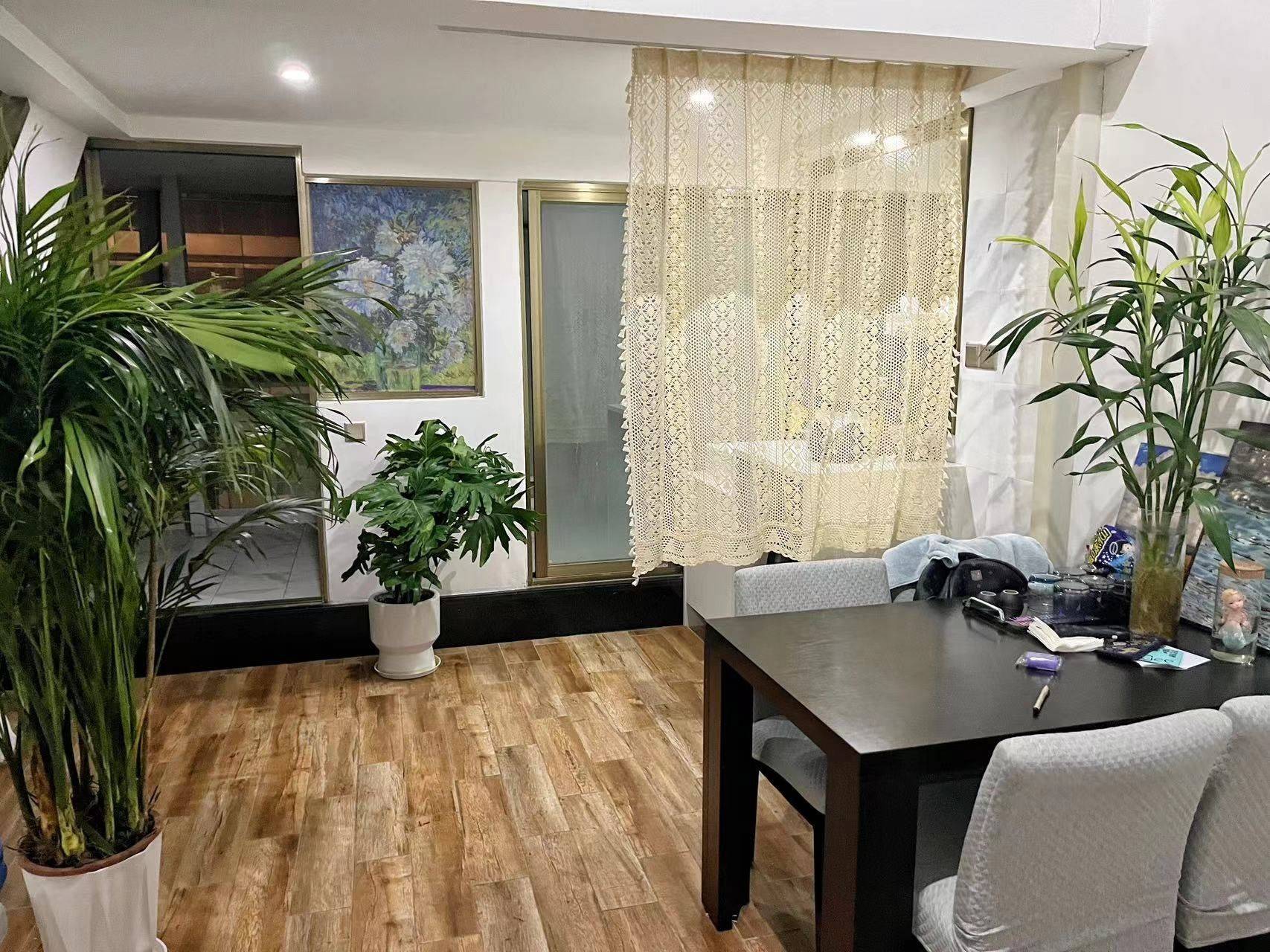 Chengdu-Wuhou-Cozy Home,Clean&Comfy,No Gender Limit,Hustle & Bustle,“Friends”,Chilled