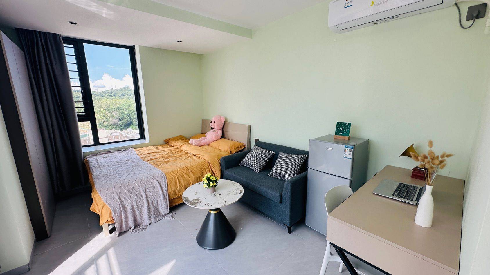 Shenzhen-Nanshan-Cozy Home,Clean&Comfy,No Gender Limit,Hustle & Bustle,“Friends”,Chilled