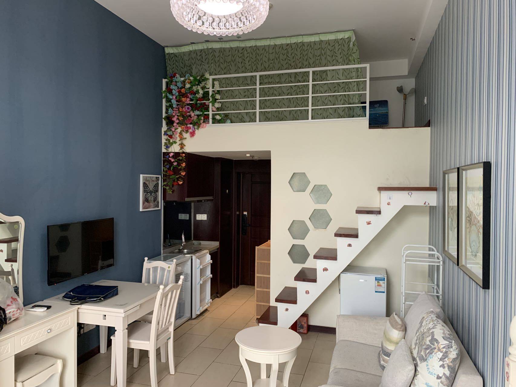 Hangzhou-Linan-毕业季特惠,房东直租,无中介费,LGBTQ Friendly,Cozy Home,Clean&Comfy,No Gender Limit,“Friends”,Chilled